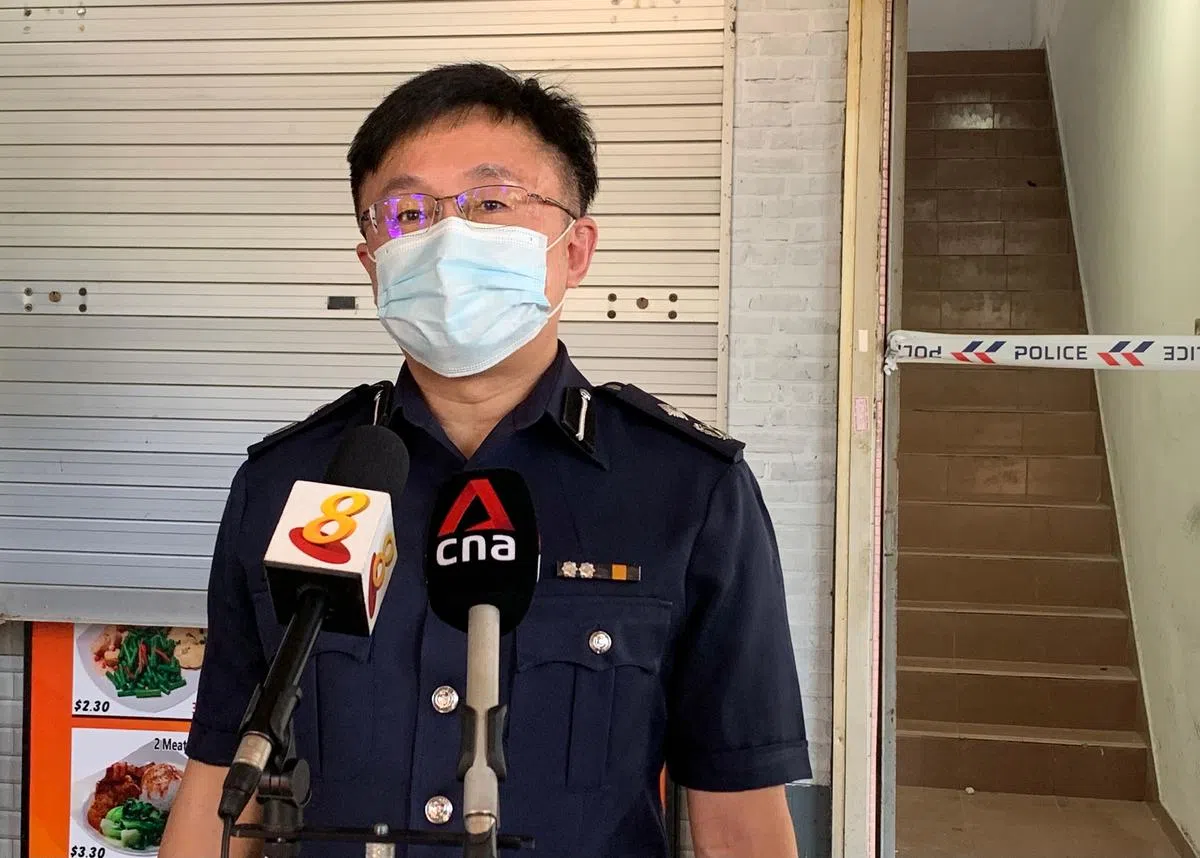 金文泰警署署长余光志助理警察总监今早接受媒体采访。（曾美玲摄）
