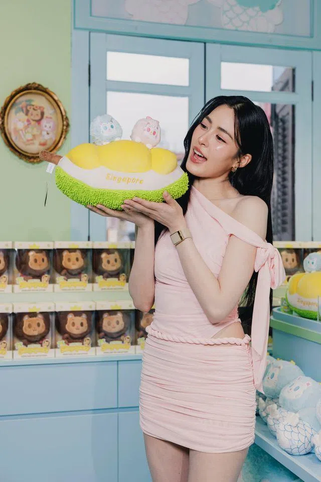 与榴梿合体的莫里奥与女友Merlina极为可爱，洋溢浓浓南洋卡哇伊暖度。（Sinnkawa提供）