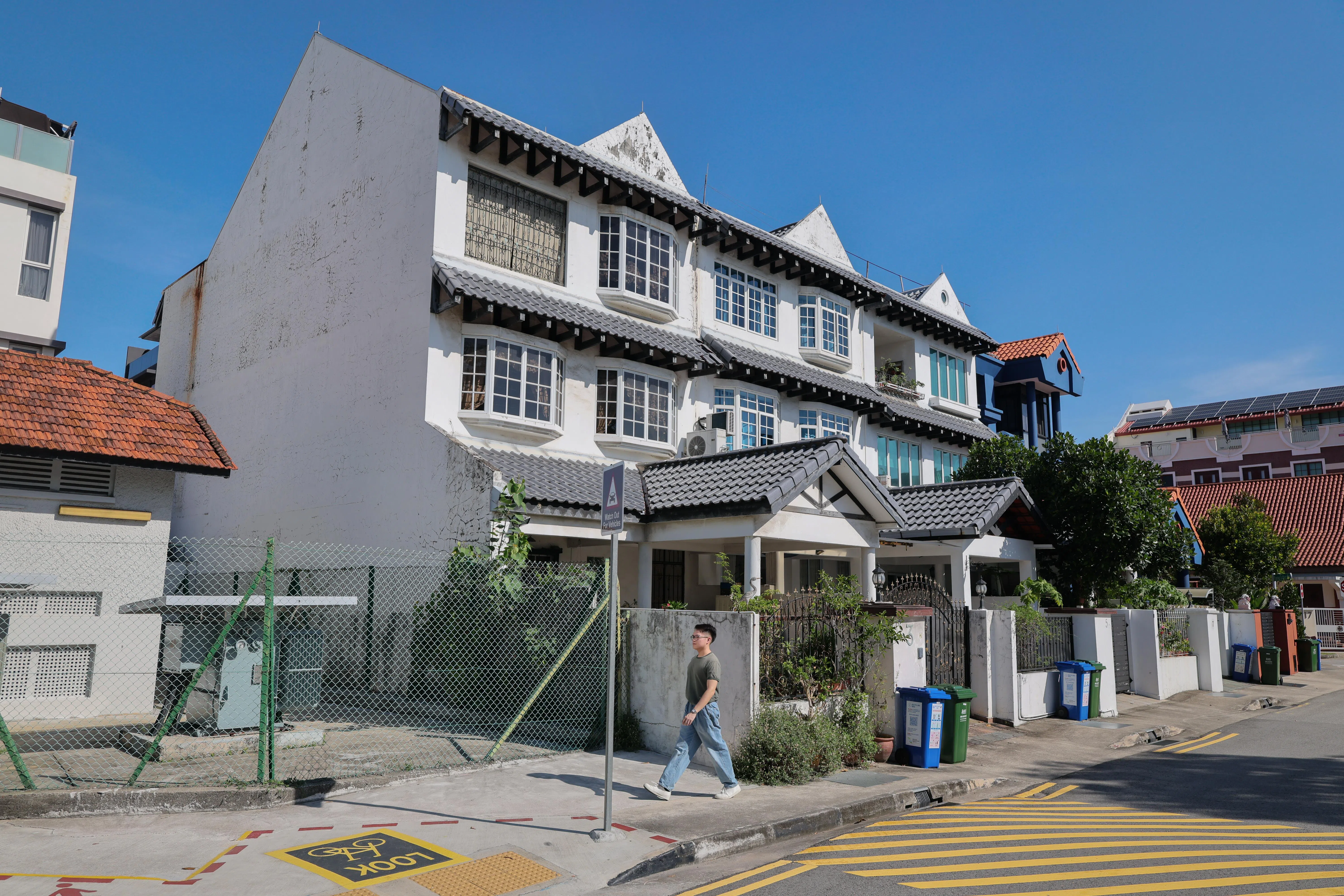 克里斯一家在彭尼华德路的老屋已出售。（龙国雄摄）
