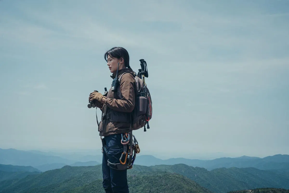 全智贤在《智异山》中绝大部分的戏服都为登山服。（爱奇艺提供）