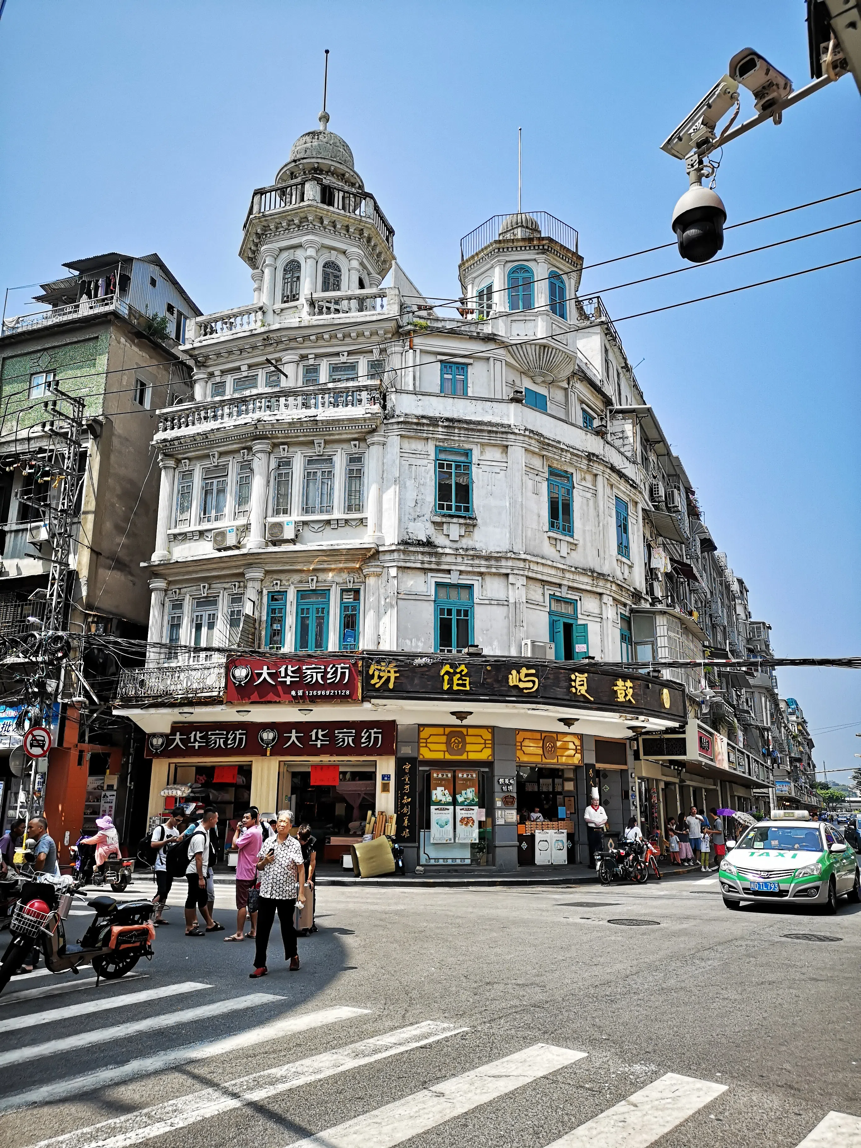大同路上最具特色的老建筑——春光酒店。 （黄匡宁摄）