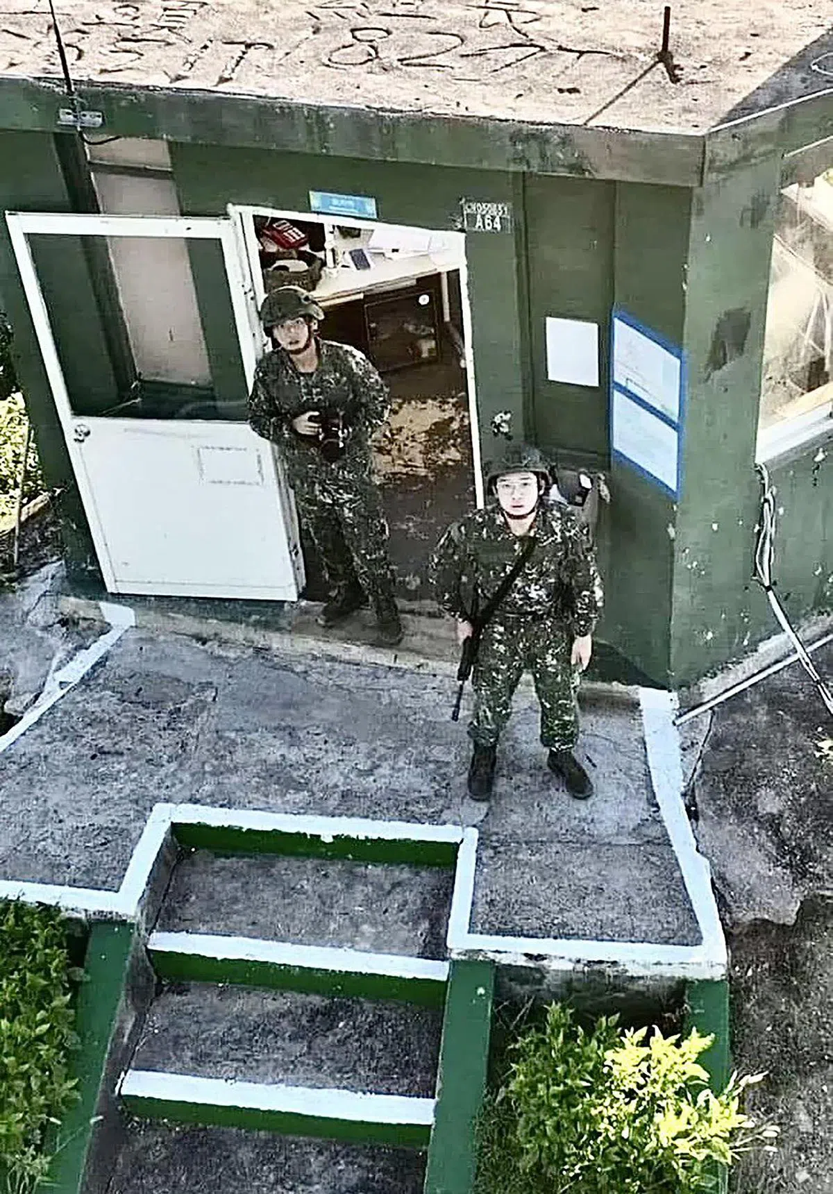 大陆无人机拍摄到的台湾金门士兵的岗哨照，画面非常清晰。（互联网）