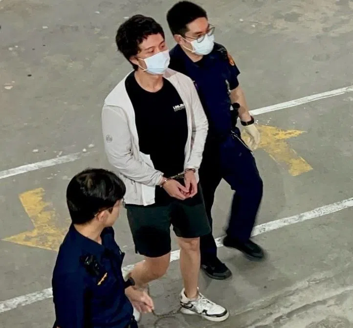 孙安佐（中）遭裁定羁押。（互联网）