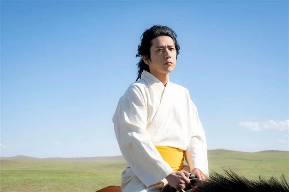 影帝级偶像二宫和也在首集结束前出现。（互联网）