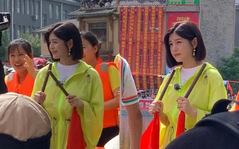 陈妍希最近录影时，指上仍戴着婚戒。（互联网）