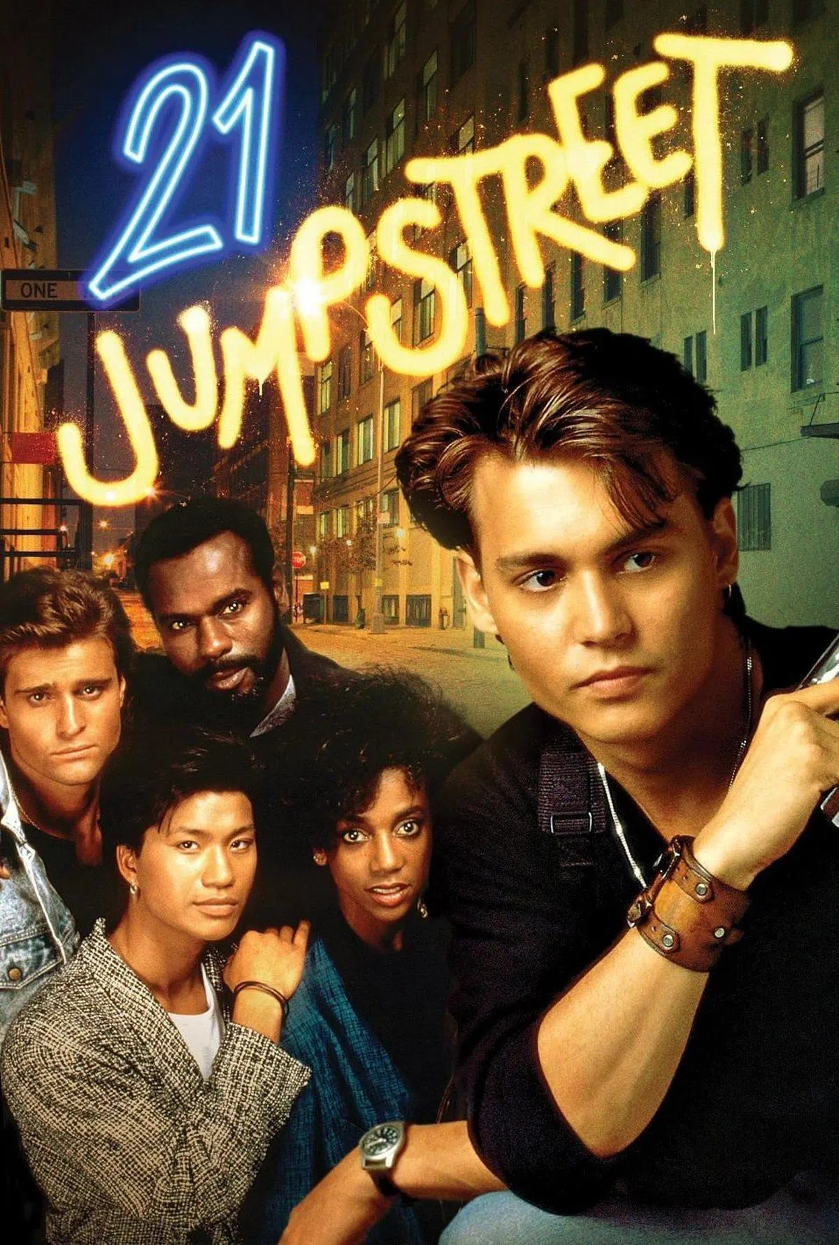 Johnny Depp在电视剧《龙虎少年队》（21 Jump Street）初试啼声就受关注。（互联网）