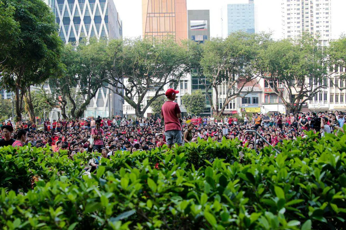 2019年9月21日，超过2000人参与首场气候集会。图为当时一名11岁少年上台为气候课题发声。（档案照片）
