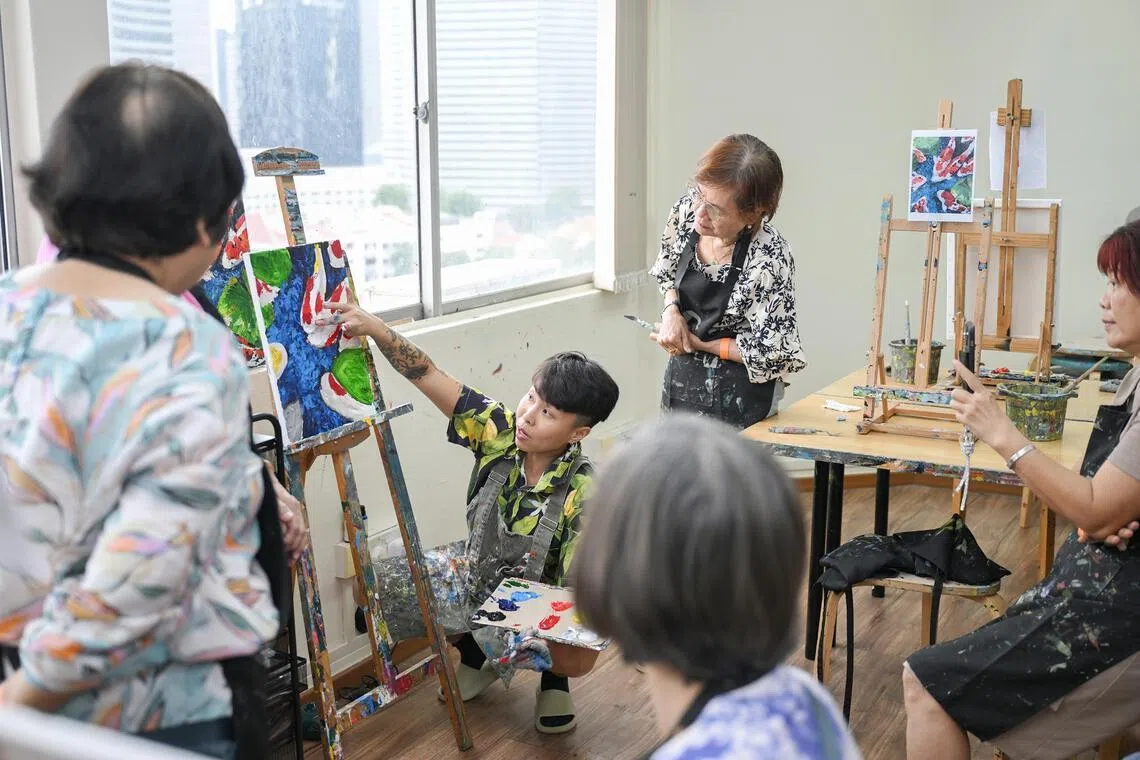 国家艺术理事会推展一系列项目，探讨如何通过面向年长者的艺术活动，提升预防保健、活跃乐龄等项目的成效。（文化、社区及青年部提供）