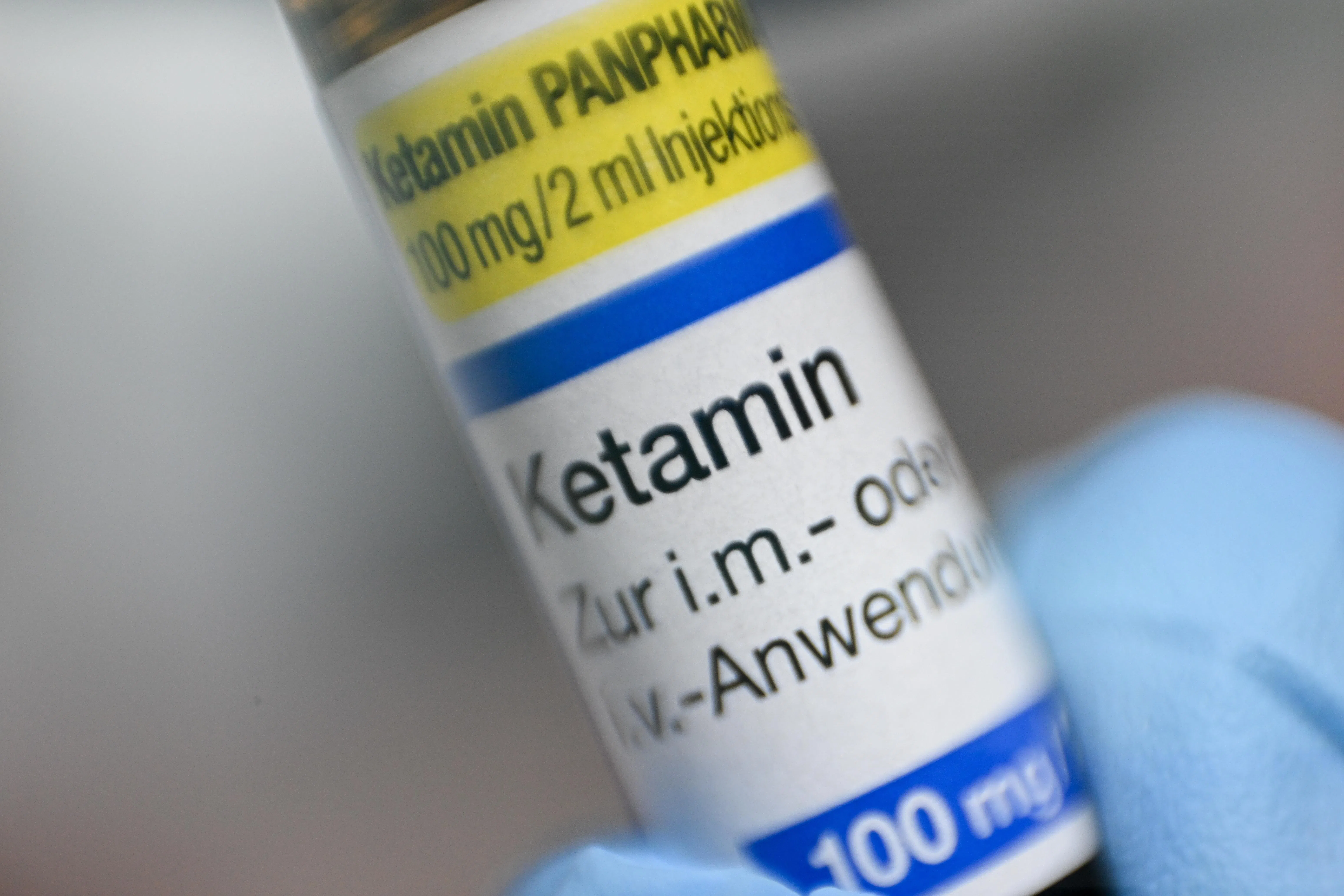 俗称克他命的氯胺酮（Ketamine）在本地是受管制药物，但它在临床医疗上已普遍用于麻醉和止痛。（海峡时报）