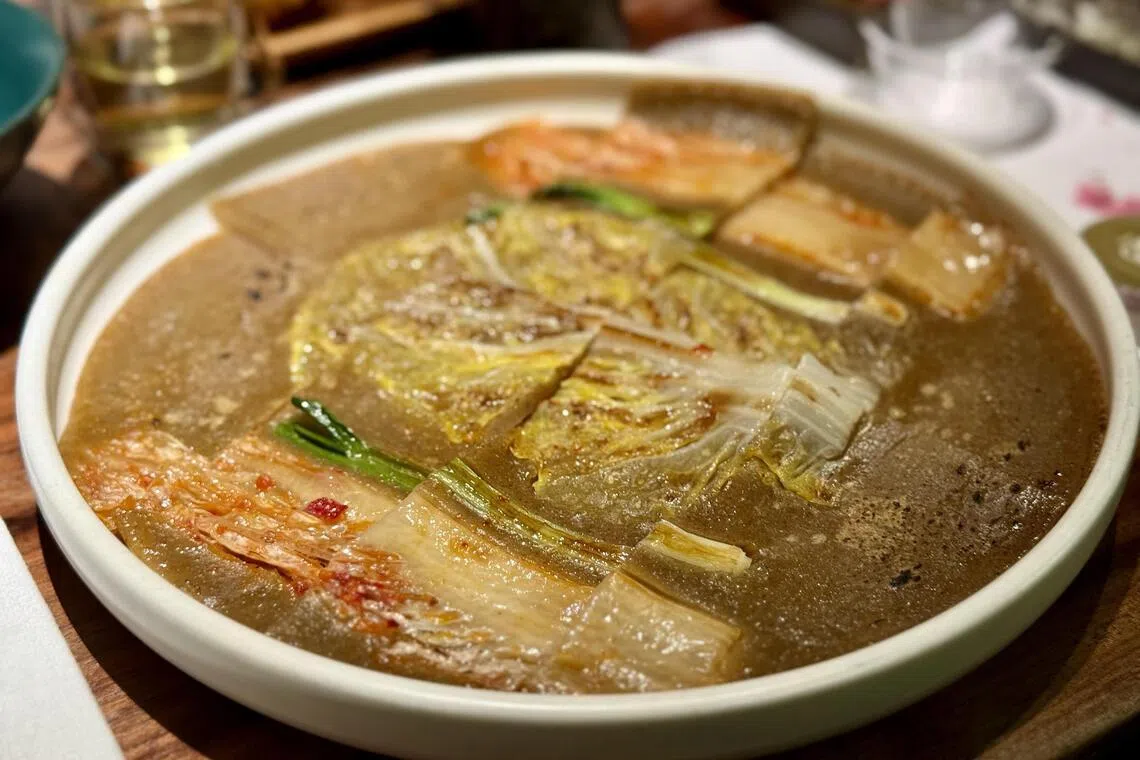 荞麦包菜煎饼有荞麦的香气和蔬菜的清甜。（叶晓虹摄）