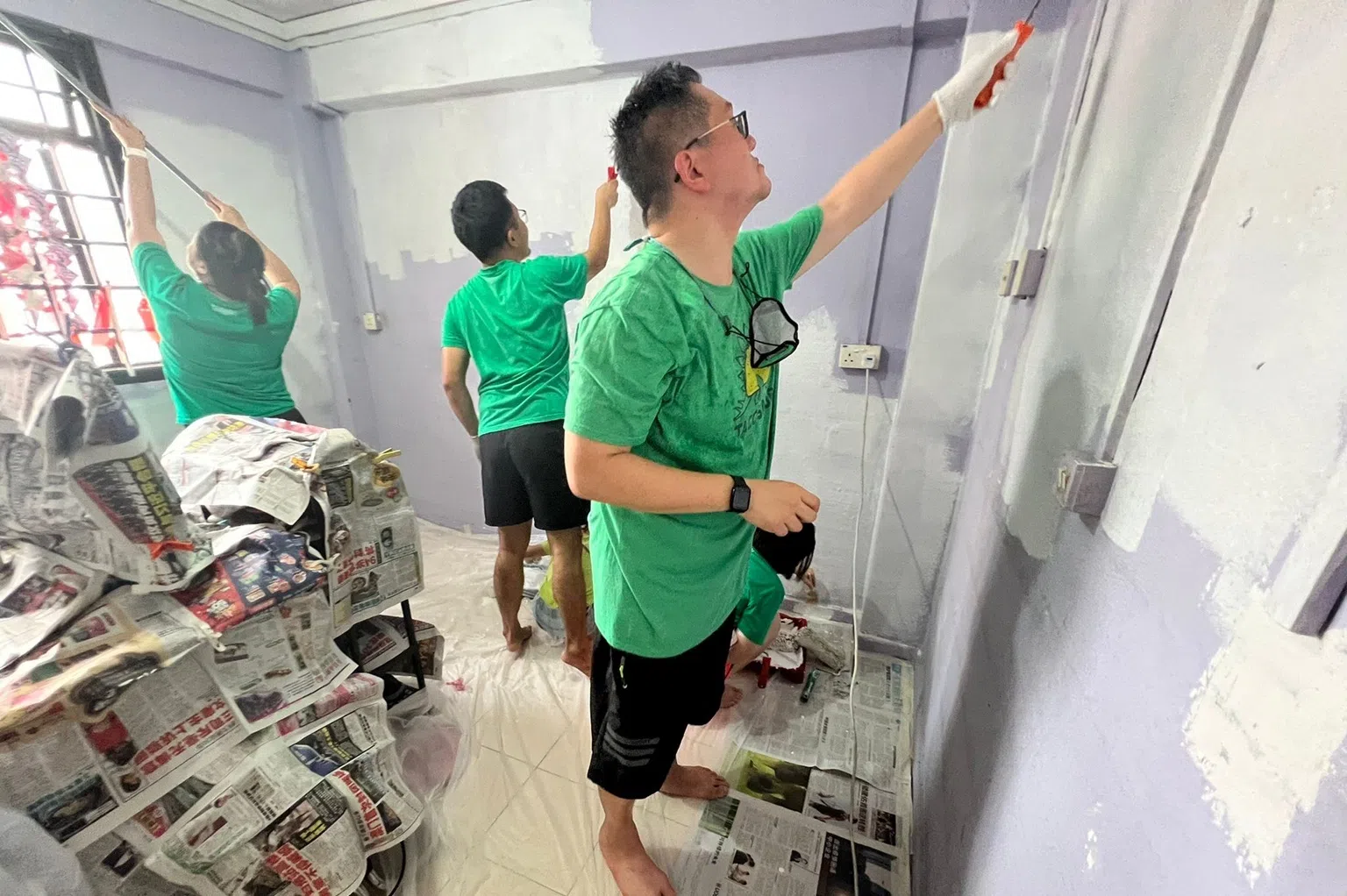 DCS Synthesis employees take part in community service projects as part of the company’s efforts to give back and support those in need.