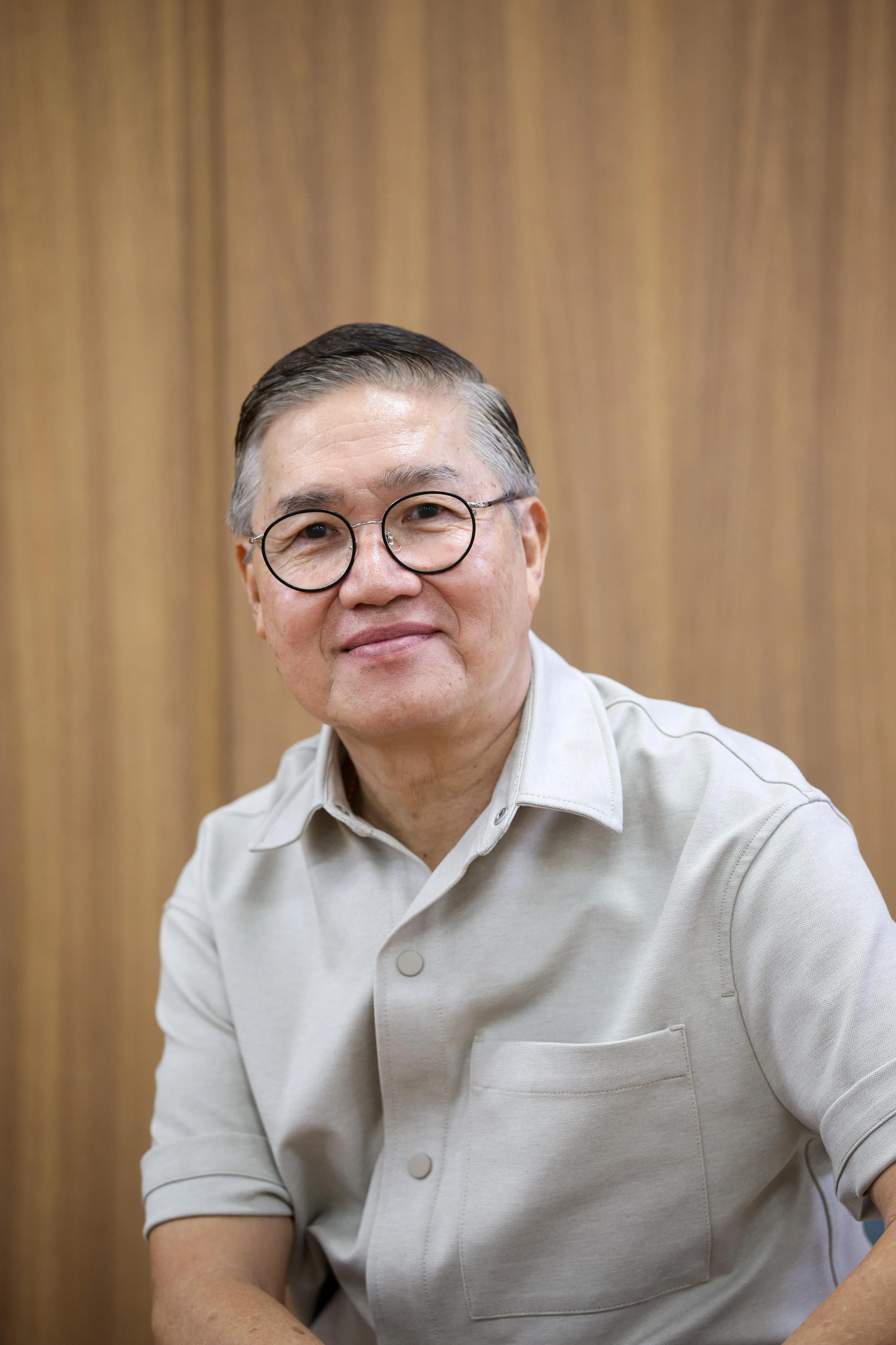 李文海一直提醒自己要毫不停歇地多阅读，训练脑力。（陈渊庄摄）