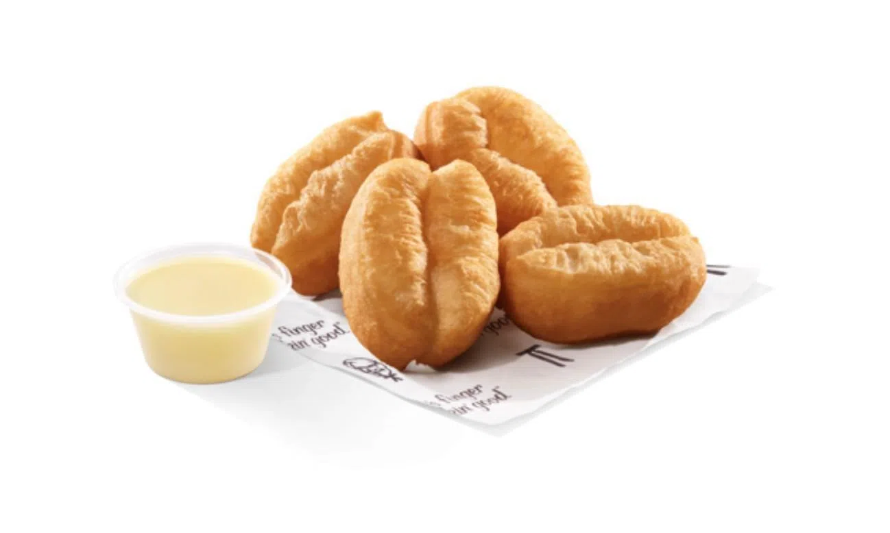 炸油条配炼乳，是年轻人的舒心食物。（商家提供）