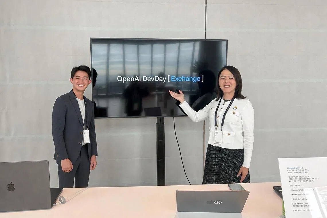 OpenAI工程师萧华均（左）说，部署AI系统前须与客户建立关系，了解他们的痛点，再评估AI能在哪些环节提供助力。（OpenAI提供）