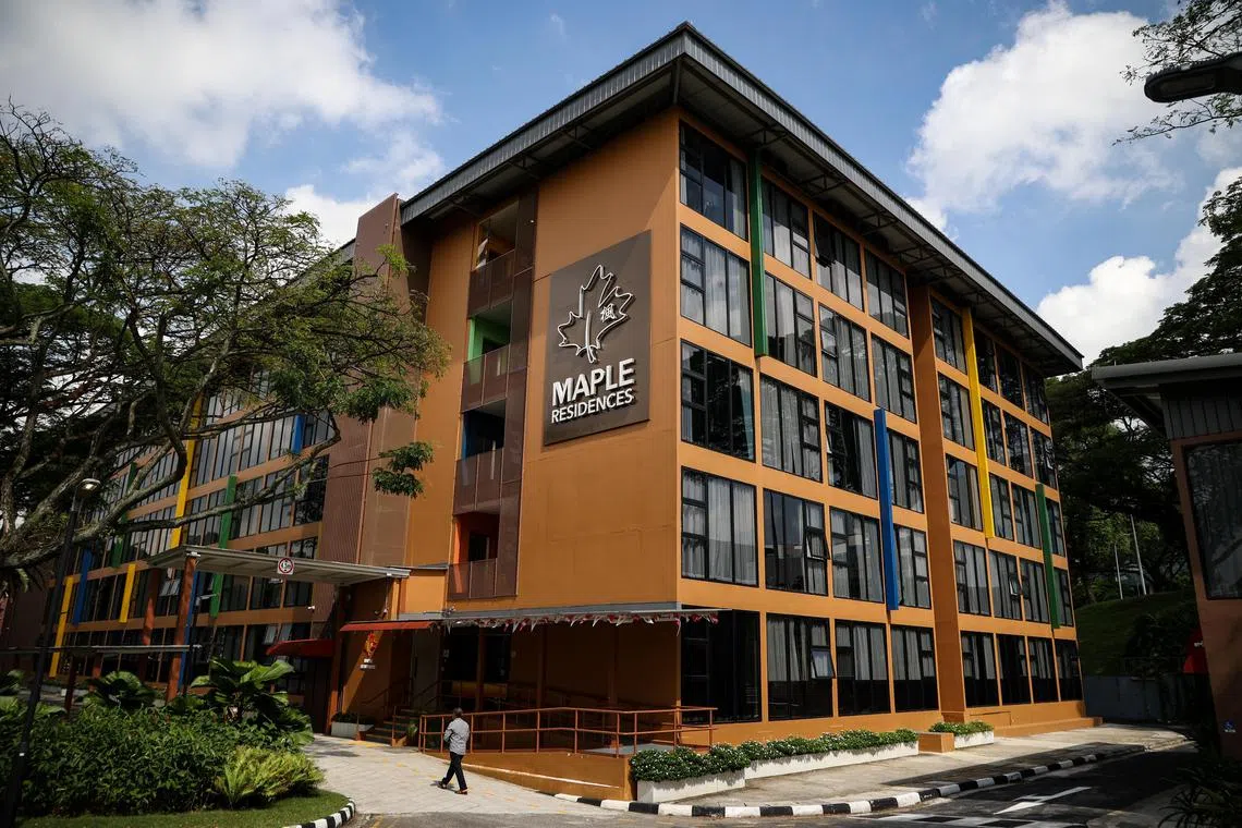 承包商投入成本把Maple Residences宿舍建成，希望南大正视拖欠工程费用的问题。（关俊威摄）