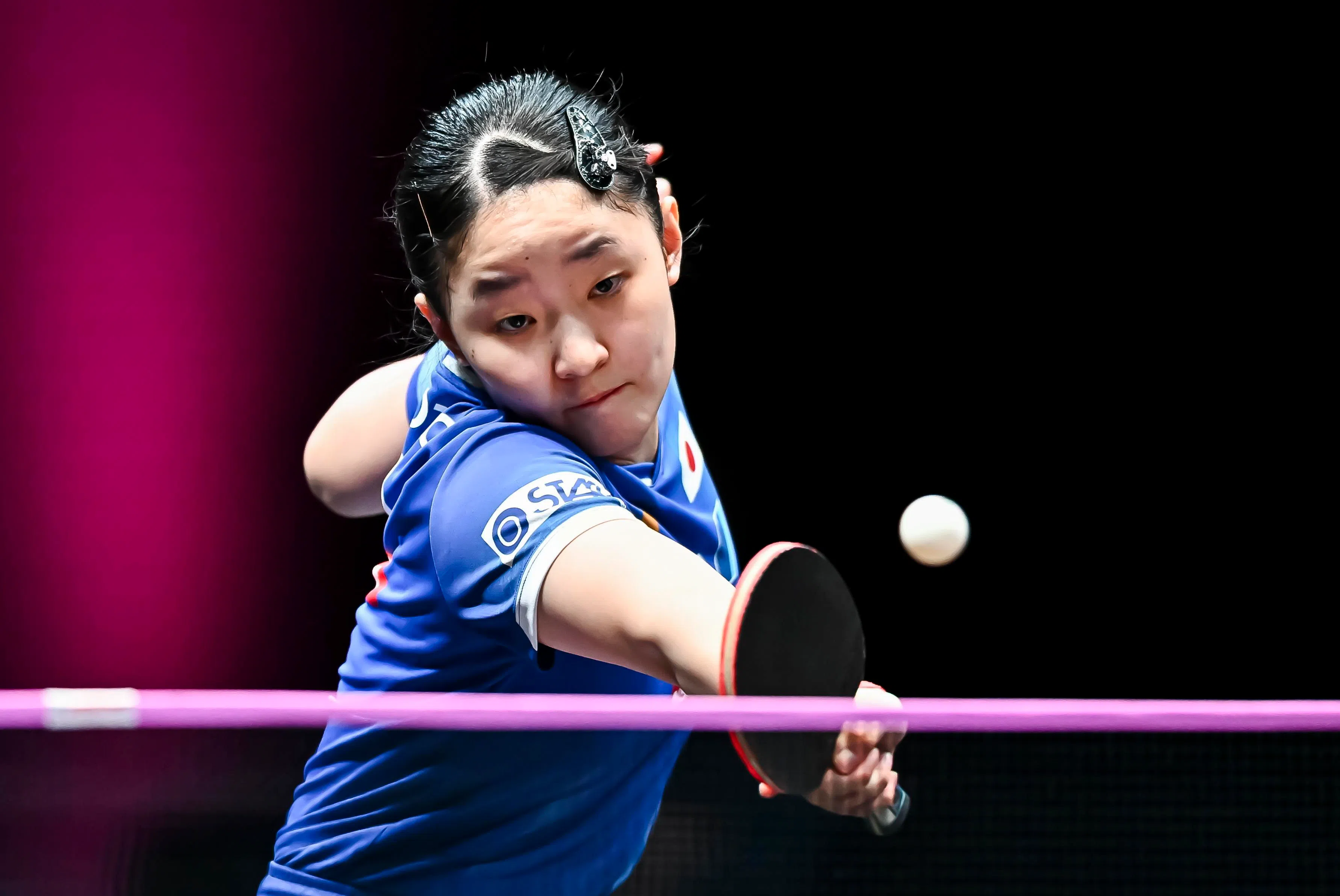 日本17岁小将张本美和在全日本锦标赛创造历史，成为94年来首名单届“四冠王”。（新华社）