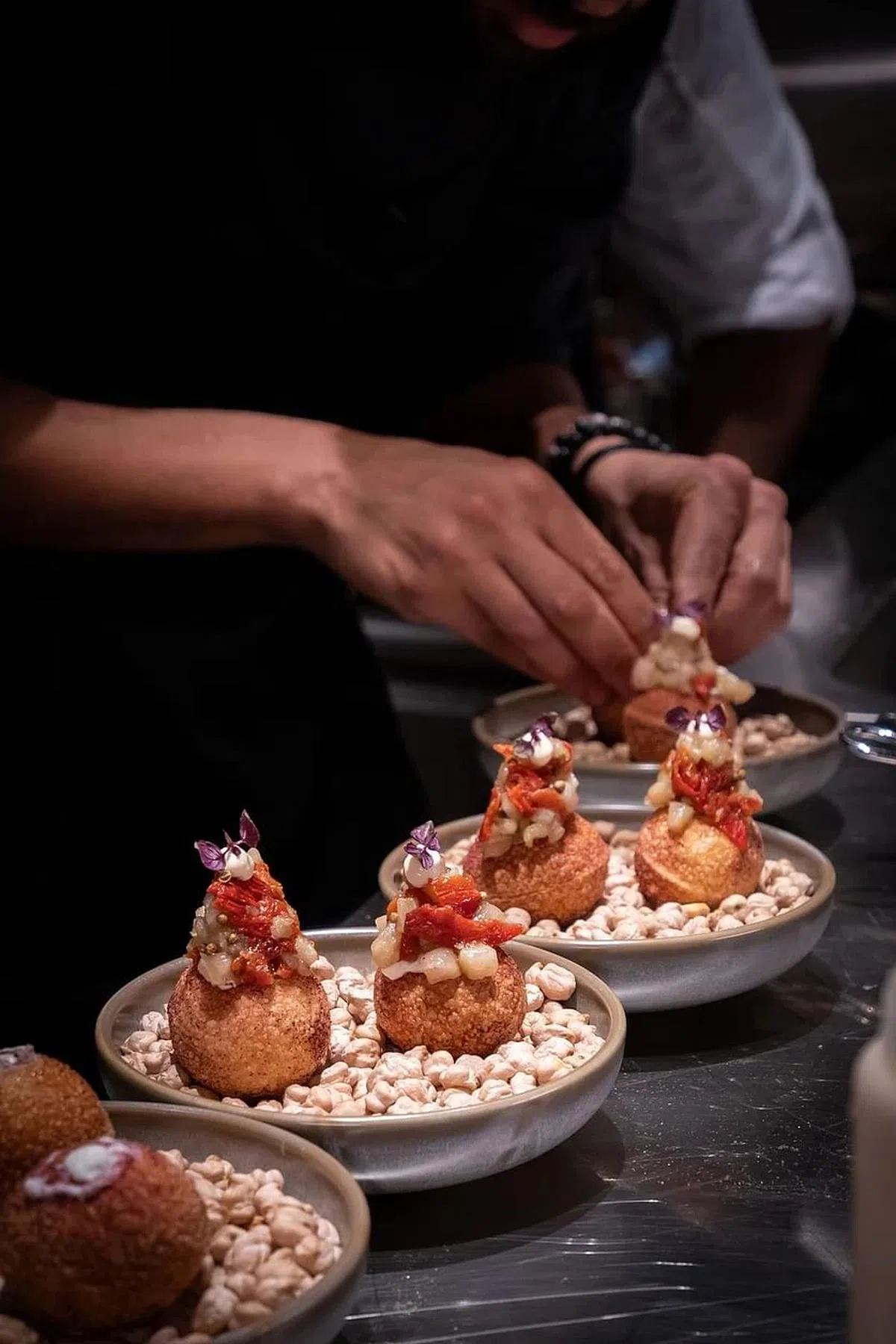 Aniba餐馆的鱼肉版印度小吃Pani Puri。（餐馆提供照片）