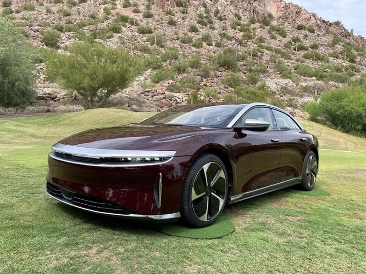图为Lucid旗下的Lucid Air款型电动汽车。该款型将会在下个月调高售价。（路透社）