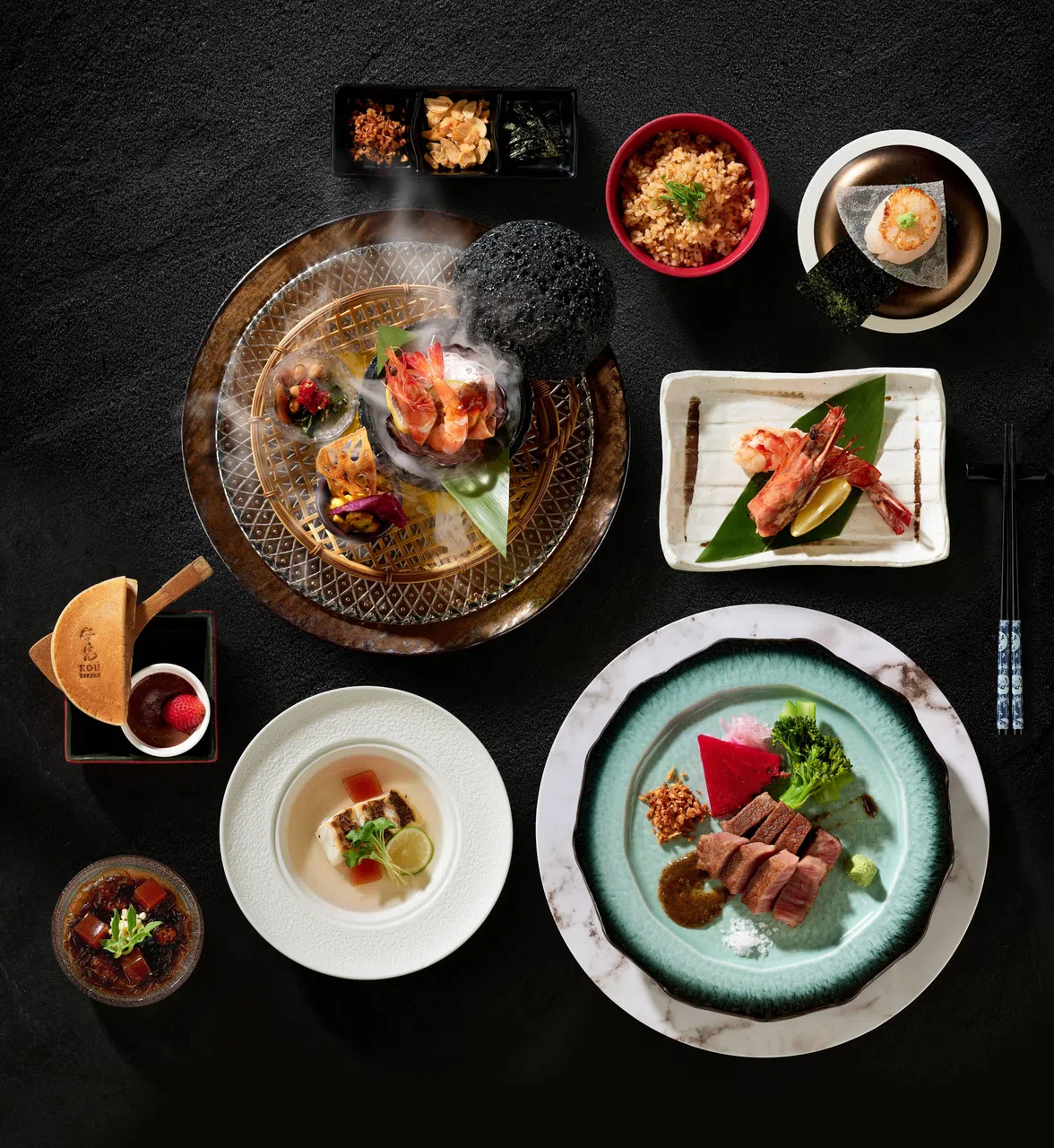 享用Kou Teppan九道式omakase晚餐，人越多越划算，最高优惠可达50%。（餐馆提供）