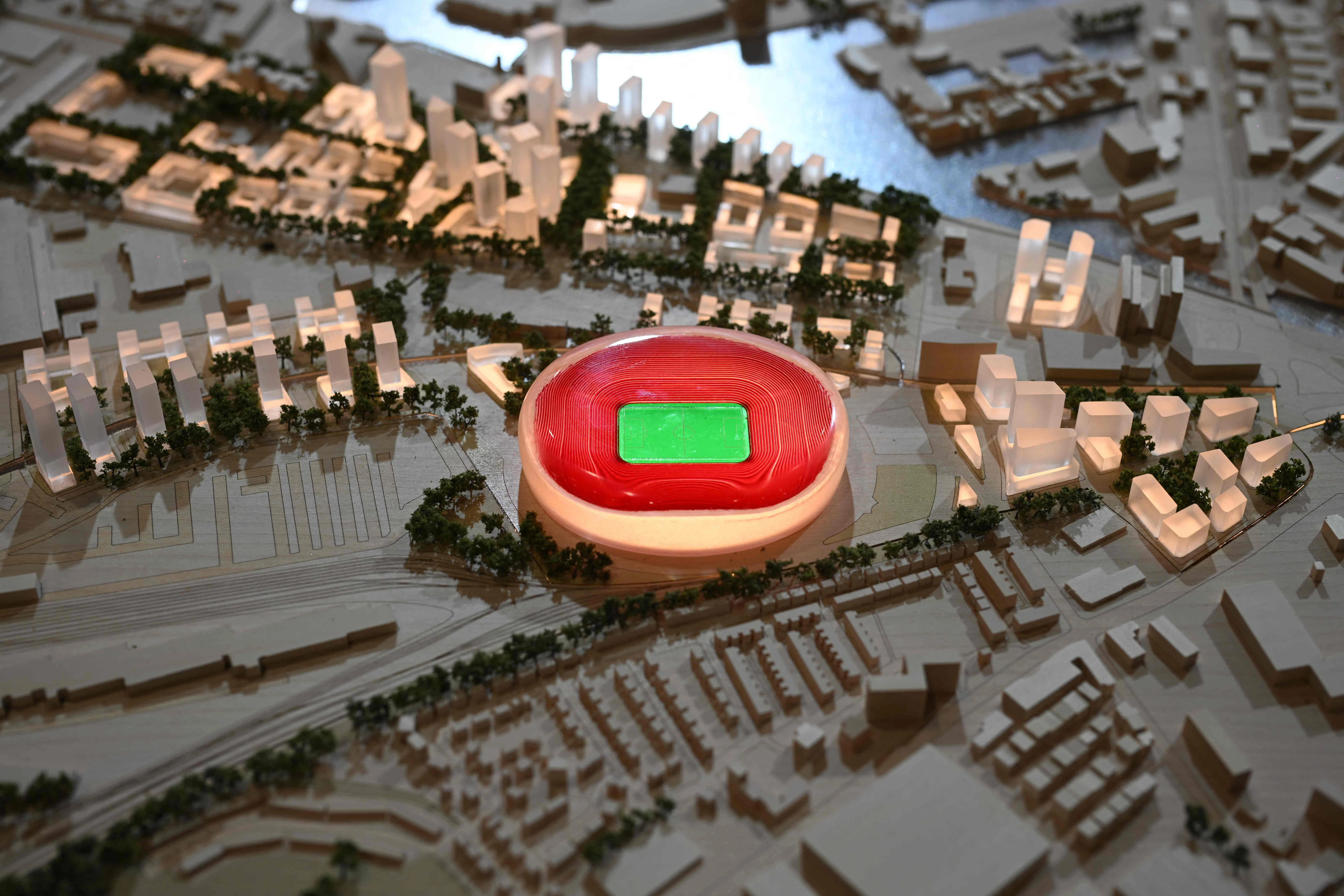 曼联重建老特拉福德球场的示意模型。（法新社）