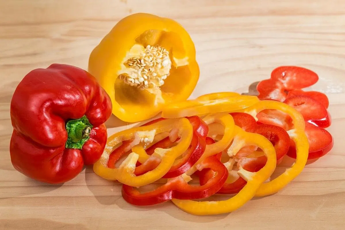 灯笼椒的颜色鲜艳，其实也是很适合生食的一种蔬菜。（照片/ Envato）