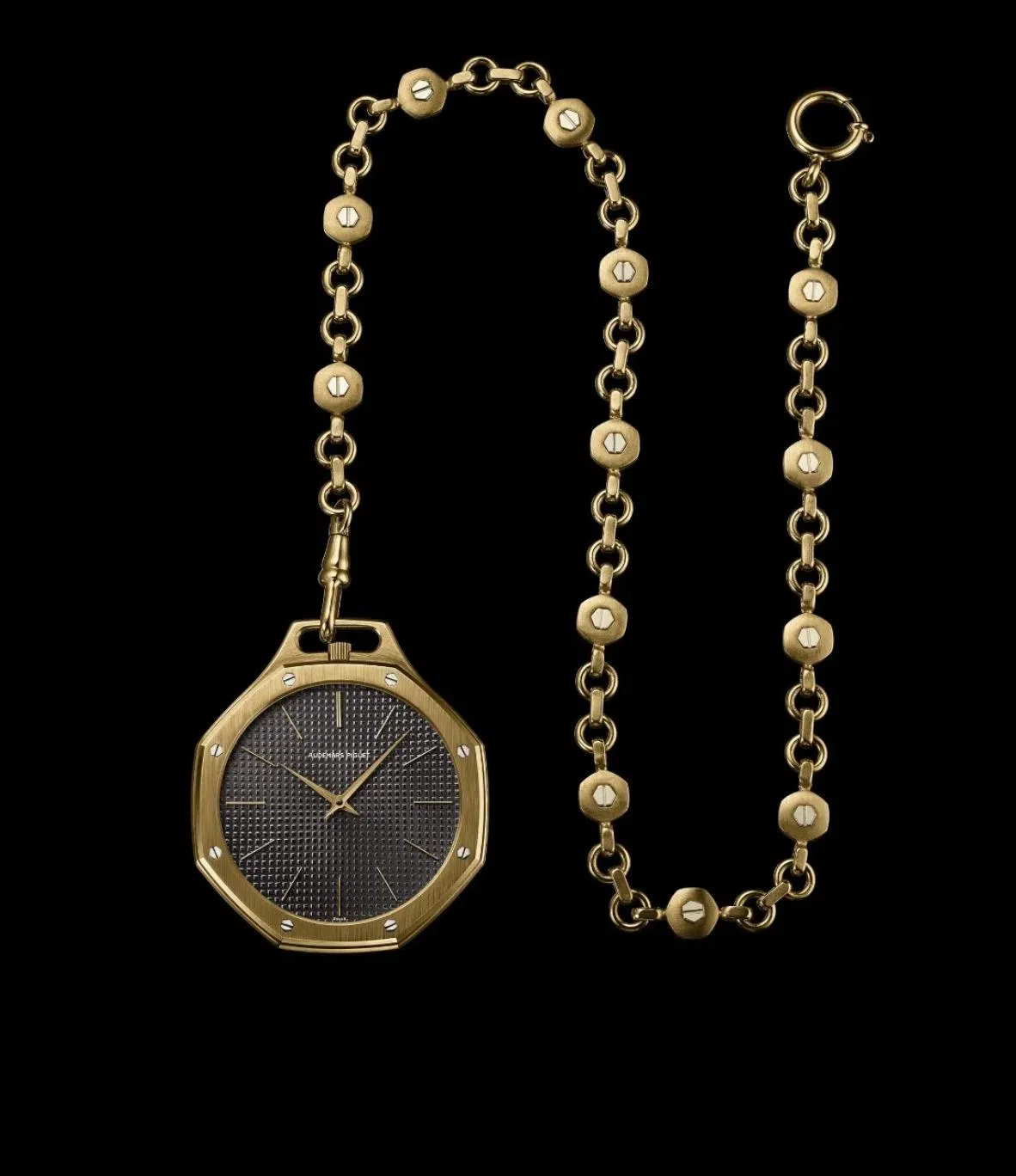 1980年代，爱彼推出“Royal Oak”超薄怀表，打破怀表一成不变的传统形象。（Audemars Piguet图片）