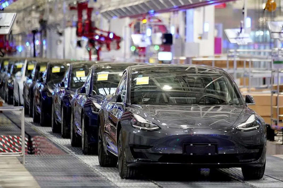 特斯拉上海厂房生产的特斯拉Model 3电动汽车。（路透社）