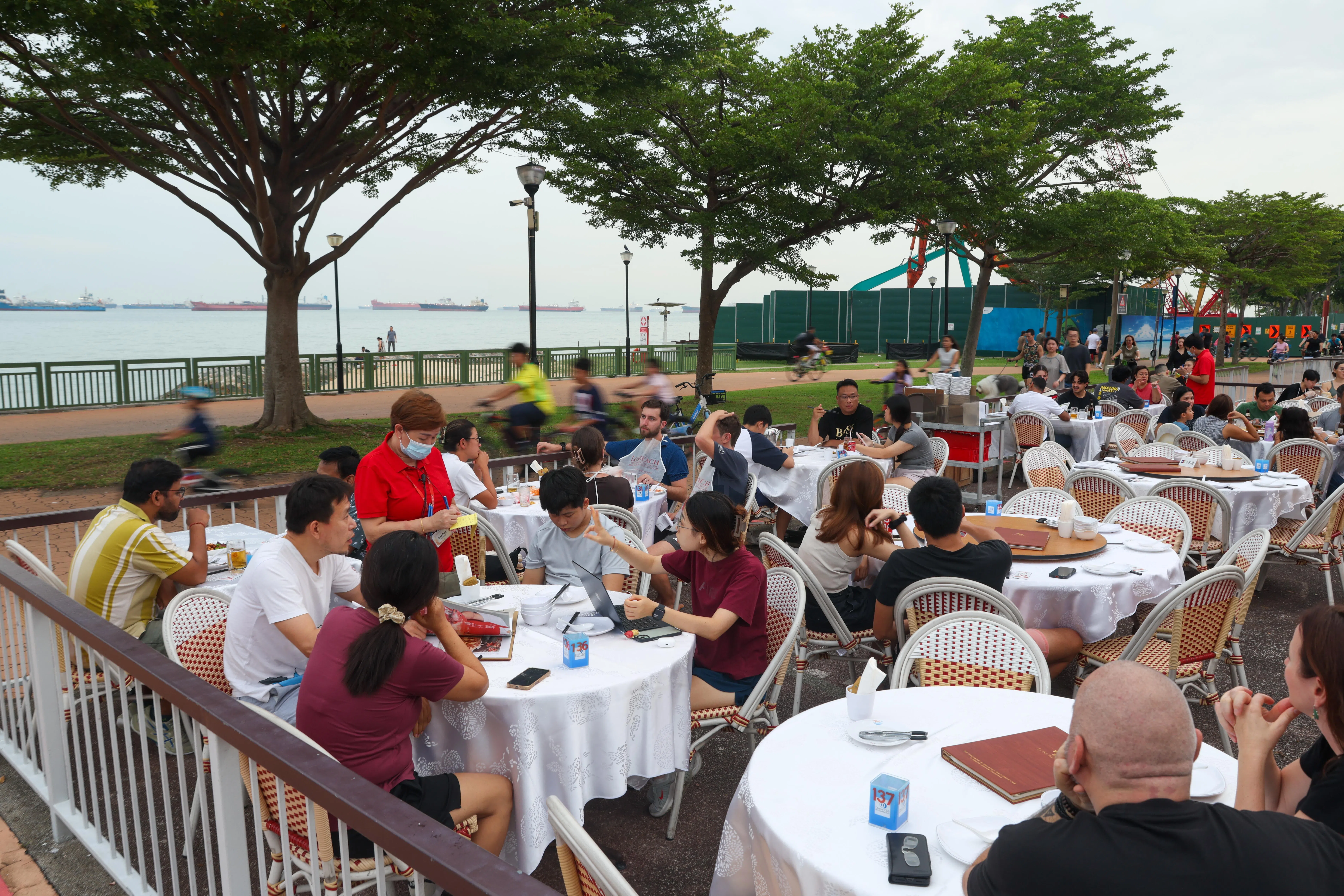 长堤海鲜餐馆将在9月初迁至东海岸公园B区。（白艳琳摄影）