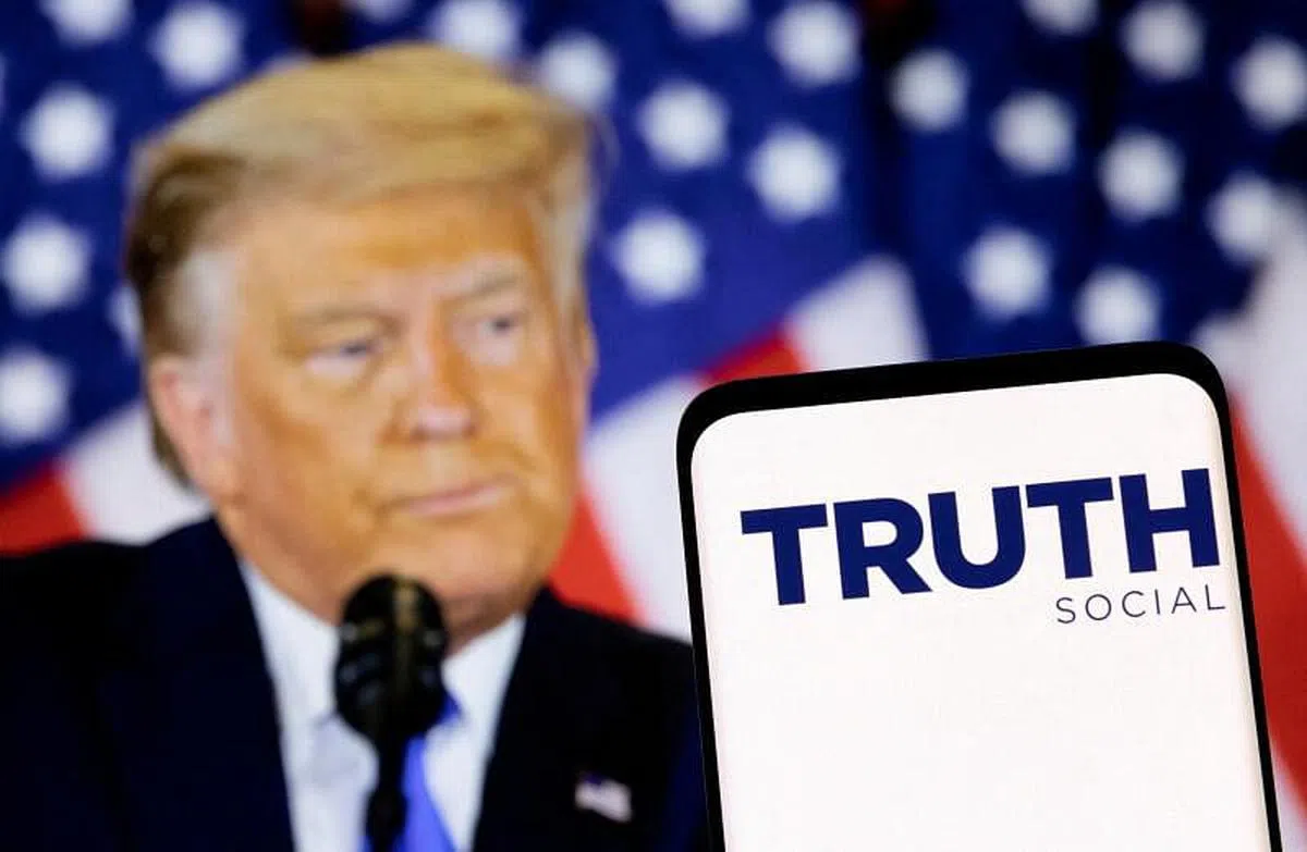 虽然市场散户把Truth Social和推特拿来相比，但是Truth Social的规模真的还是小儿科。推特平台拥有3亿用户，而Truth Social估计只有200万活跃用户。（路透社）