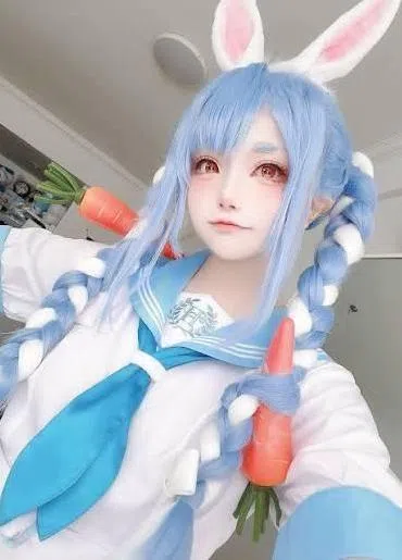 虚拟主播兔田佩克拉。