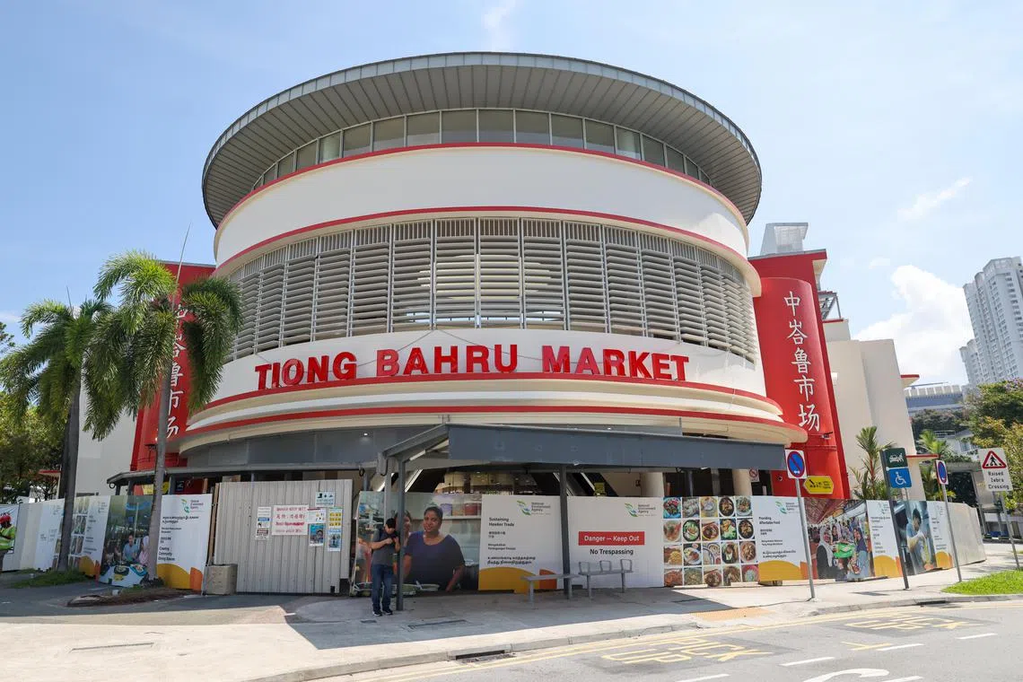 中峇鲁巴刹与小贩中心历时三个月的整修工程终于结束，这座全岛各地国人都很熟悉的市井地标已确定7月14日重新开放。（陈斌勤摄）