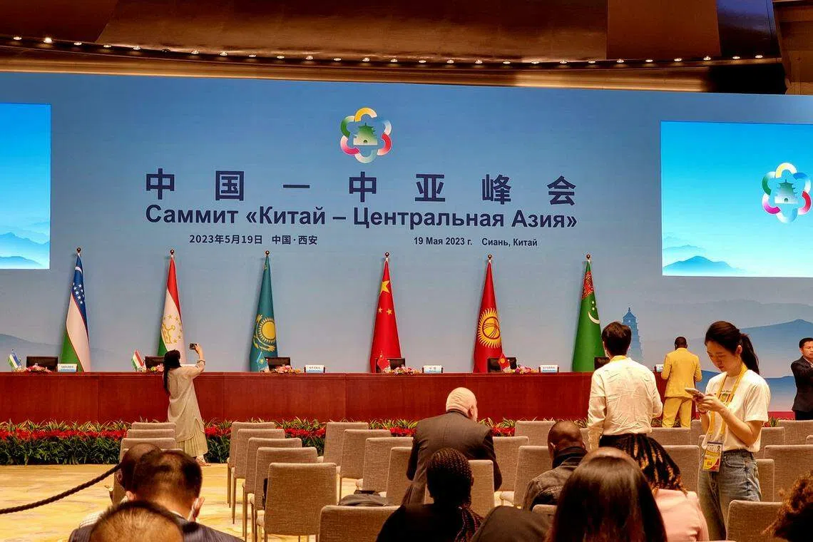 中国国家主席习近平星期五上午将与中亚五国元首在西安国际会议中心共见记者。目前与会记者已进场入座。（王纬温摄）