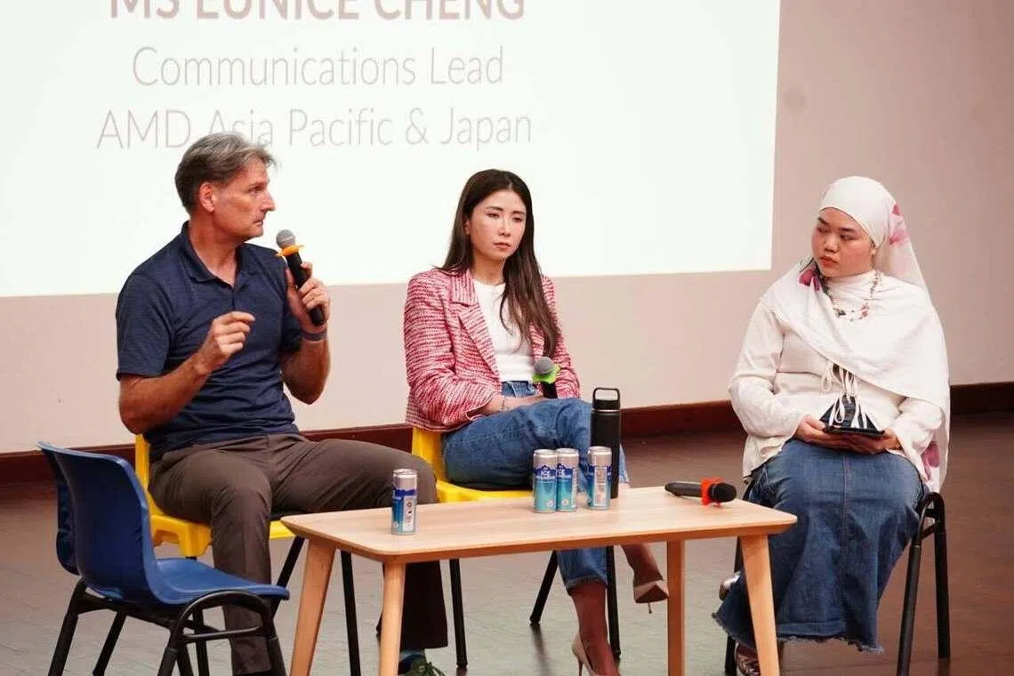Advisory Singapore已经发展成一个拥有4000名职场志愿导师的公益机构，提供线上线下论坛，以及一对一导师咨询的公益机构。（受访者提供）