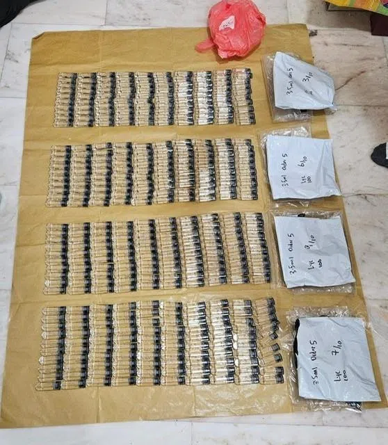 卫生科学局于6月23日展开执法行动，起获价值逾8万3000元的1111支丧尸烟弹。（卫生科学局提供）