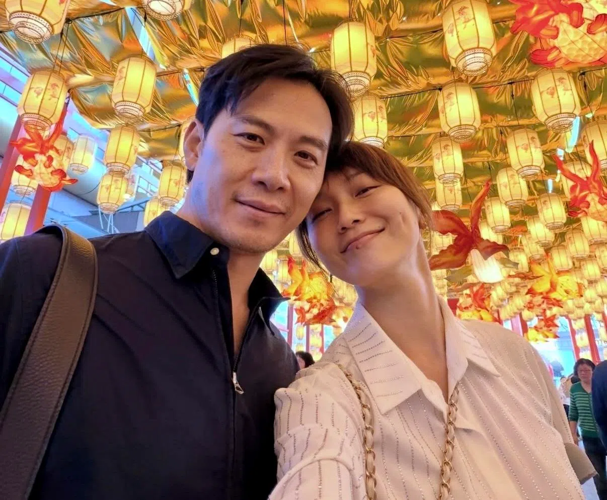 戚玉武（左）说，太太的忍受能力很强，绝对不是一个意气用事的人。（取自艺人IG）