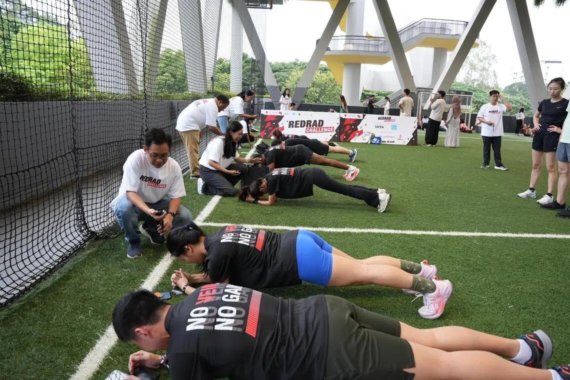 从血库到健身场，红十字会第一次举行捐血者体能挑战赛，以推广健康生活方式，鼓励公众持续捐血。