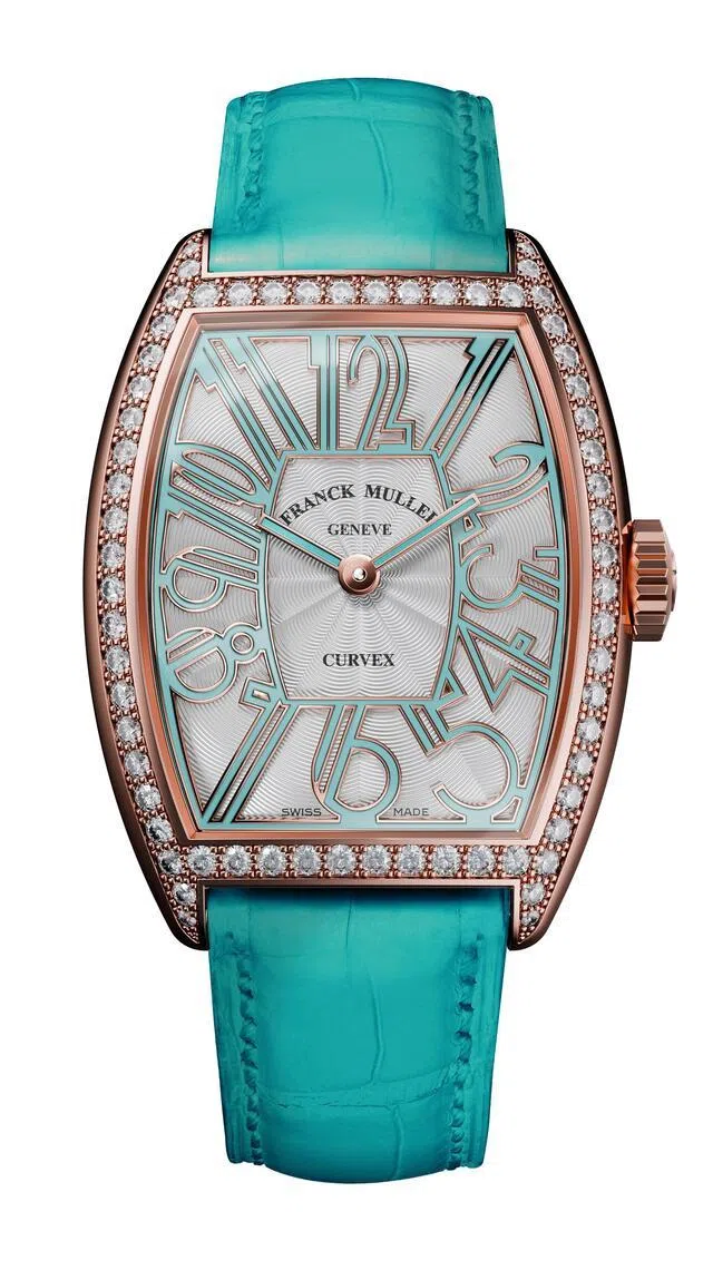 Cintrée Curvex Gatsby腕表，表盘数字采用装饰艺术风格。（法穆兰提供）