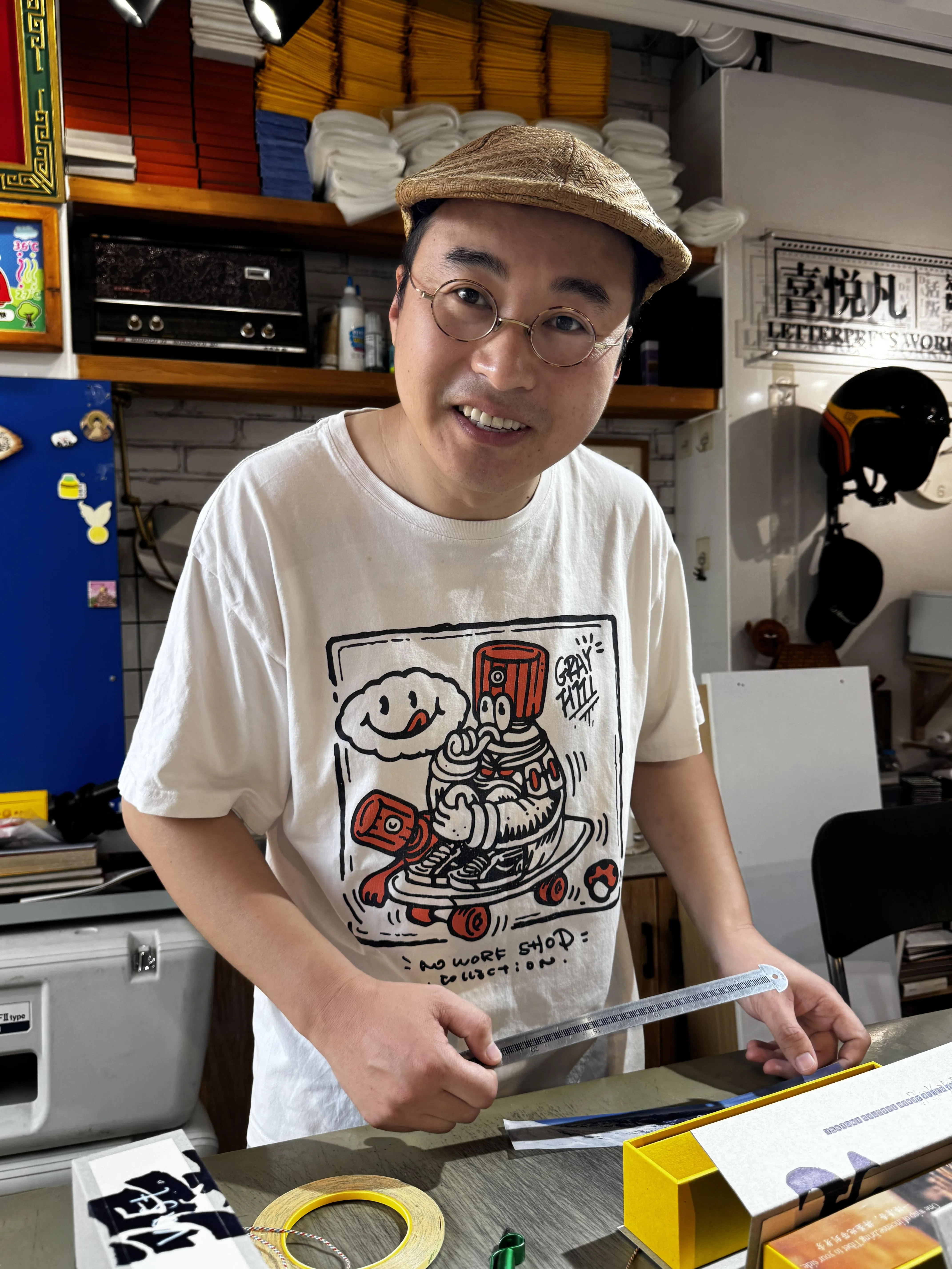许二二在沈阳铁西区的1905文化创意园开设工作室，并售卖文创产品。（沈泽玮摄）