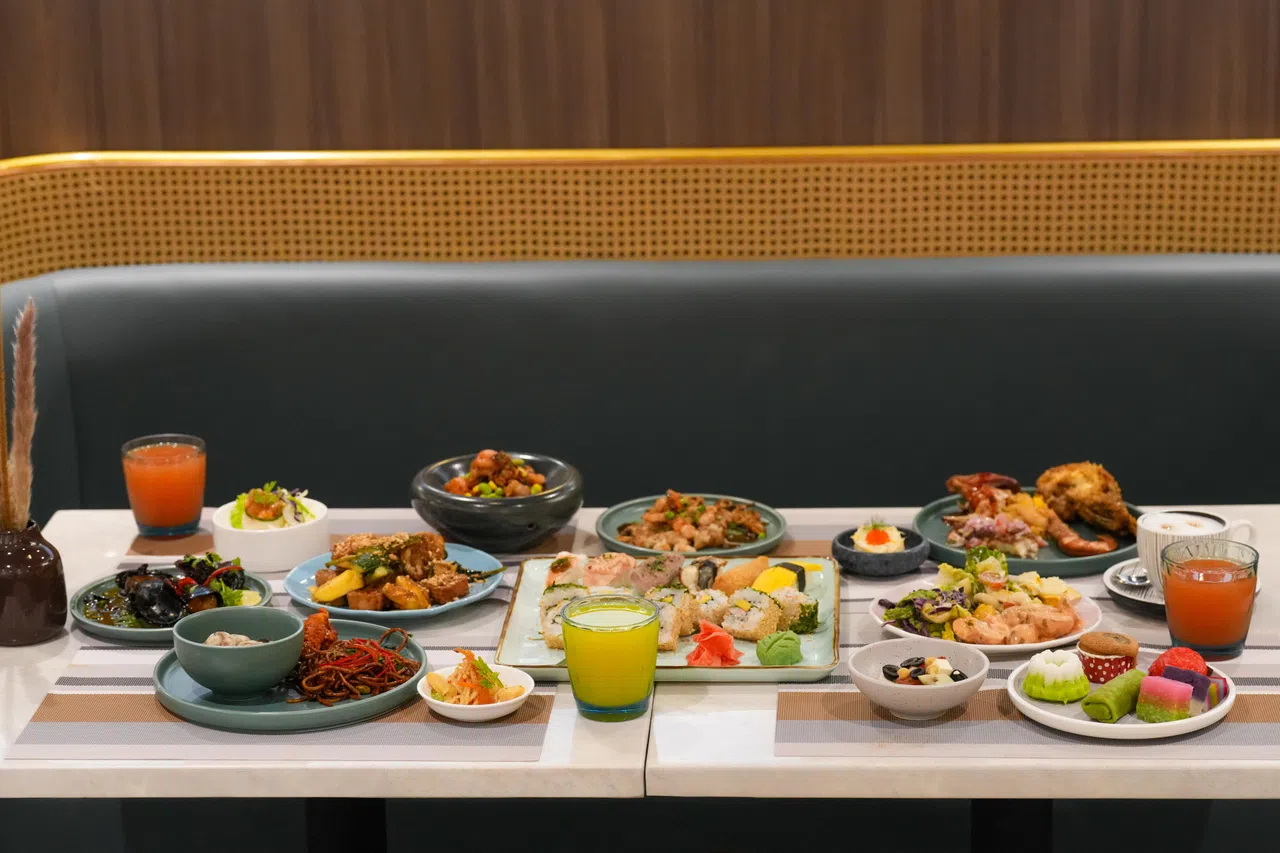 Chara Brasserie为食客提供地中海亚洲风味自助餐。（餐馆提供）