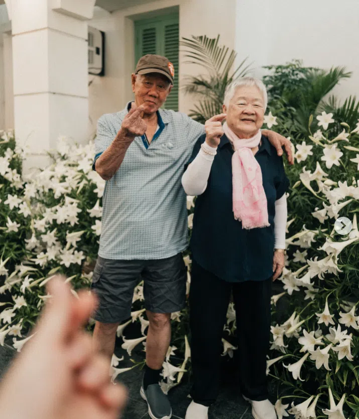 Walter Tan带外公外婆到越南河内旅游。（取自WalterTan Instagram）