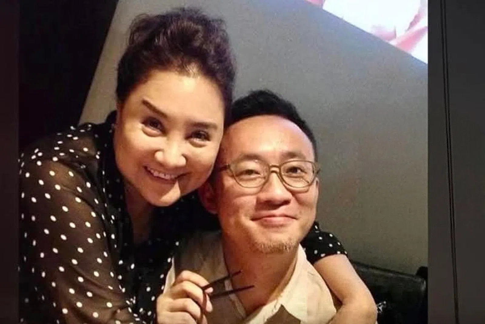 许常德与陈盈洁合影。（取自许常德脸书）