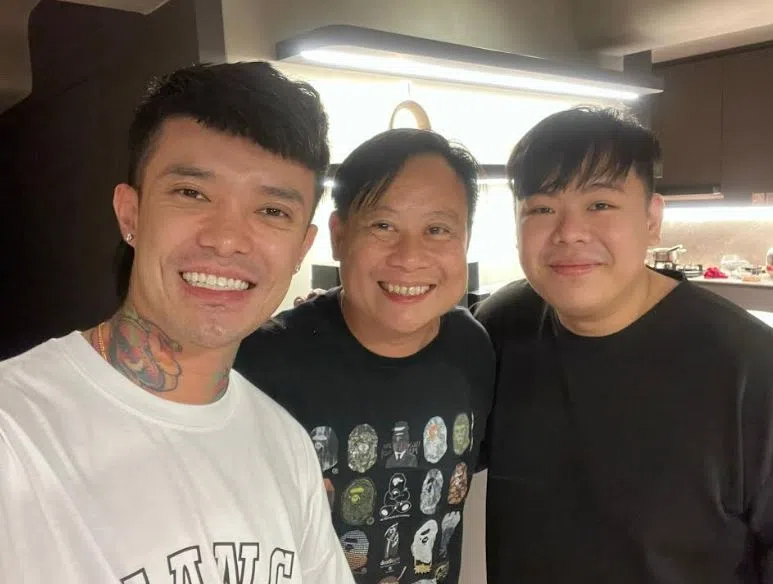 导演邝子君（中）与网红Simonboy（左）及马一朵非常熟络。（档案照）
