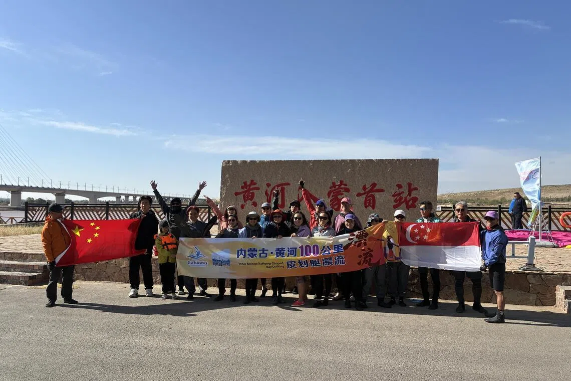 平均年龄54岁的本地团队，5月到中国戈壁沙漠挑战体能运动。（受访者提供）