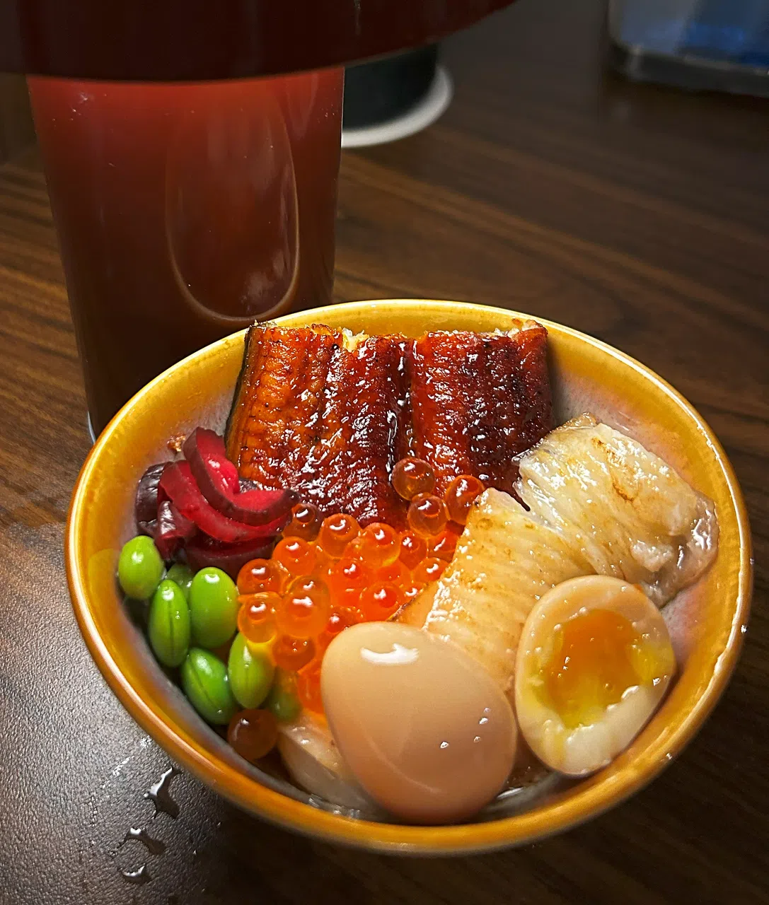 烤鳗鱼搭配冬季白身魚之王的鮃（Hirame）。（王昀诗摄）