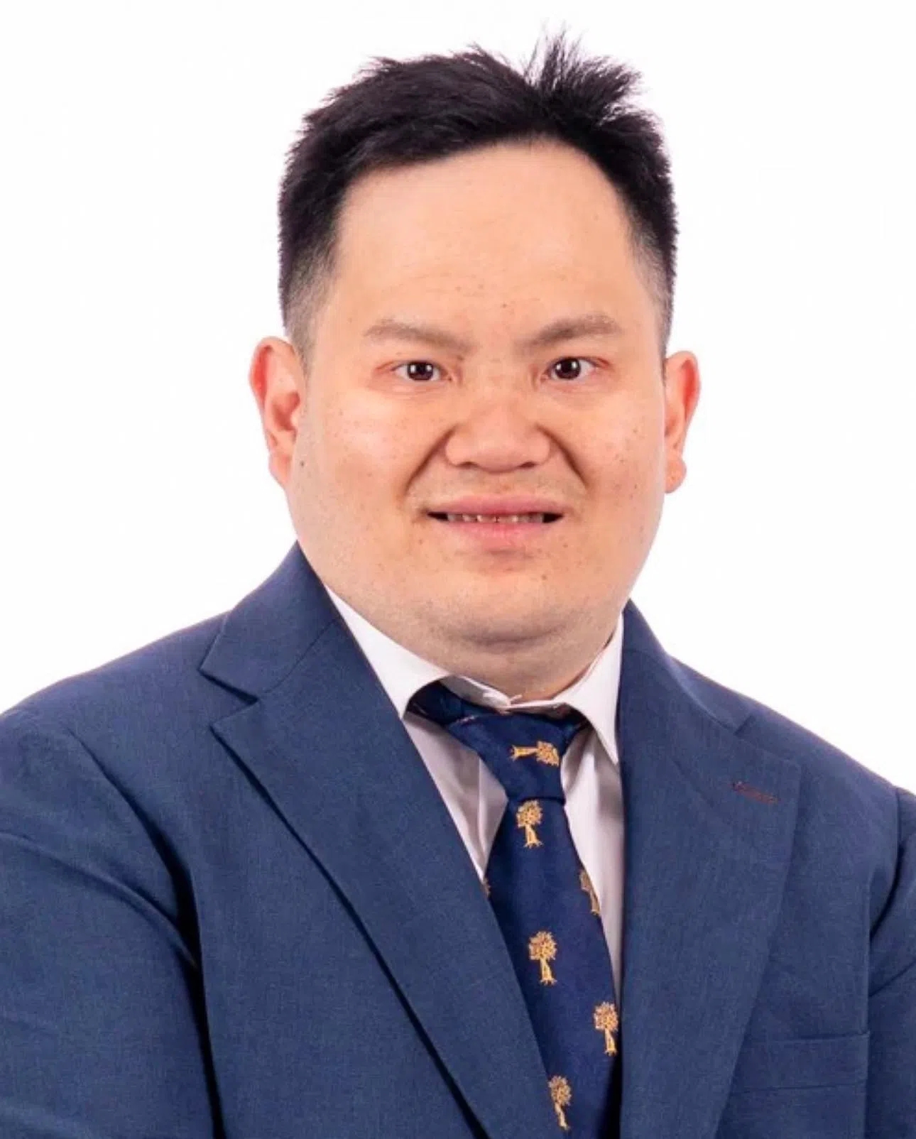连振昌医生指出，若只是膝盖疼痛而无关节卡住，一般不建议做关节镜手术。（黄廷方综合医院提供）