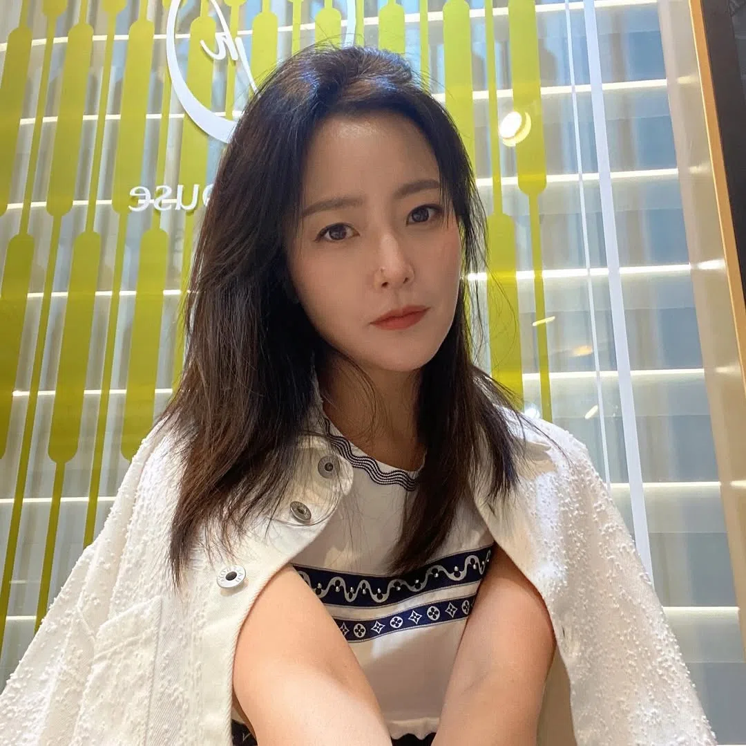 金喜善痛失母亲。（取自金喜善IG）