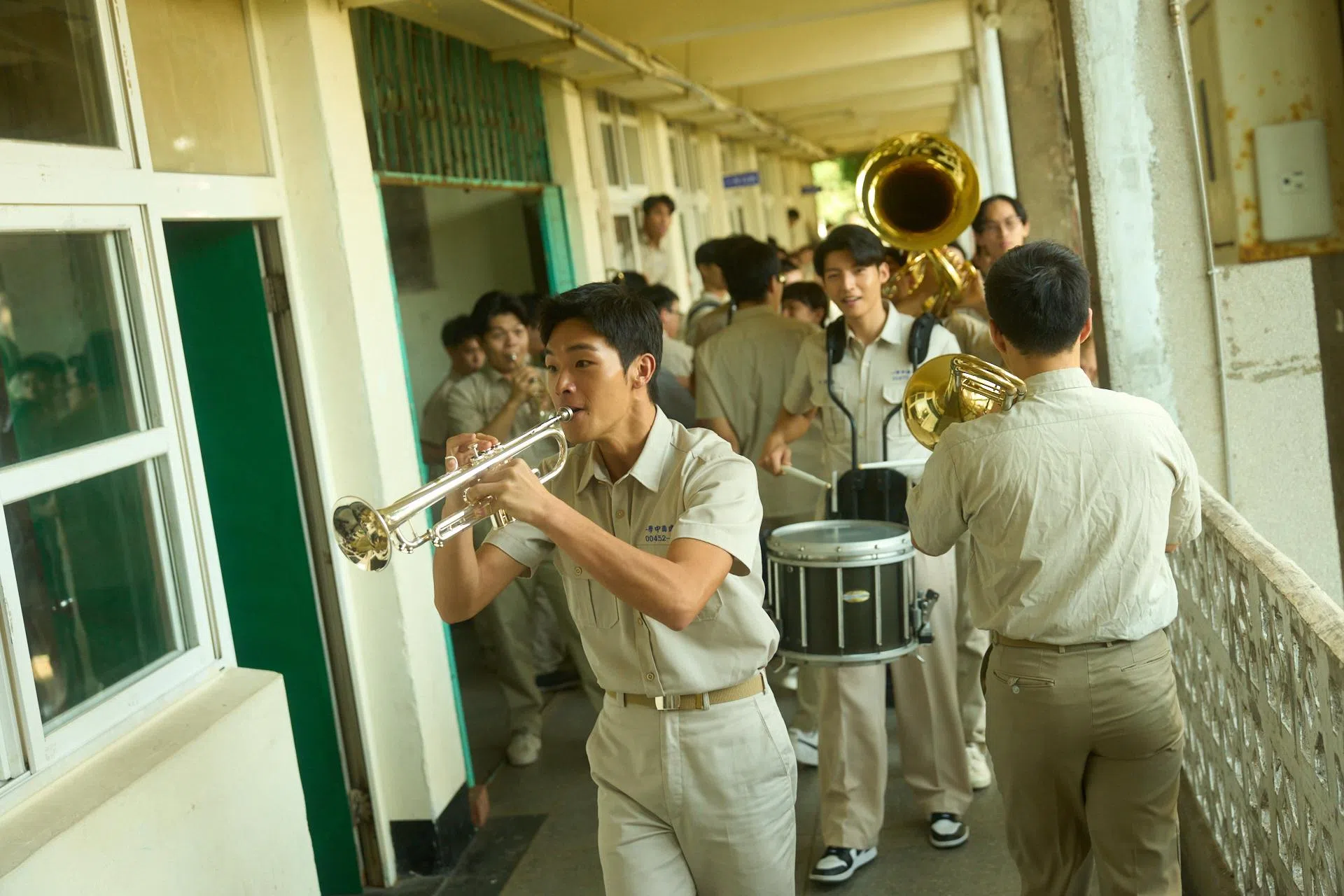 台湾青春校园片《进行曲》讲述一群高中生在管乐队的经历。（新加坡电影协会提供）