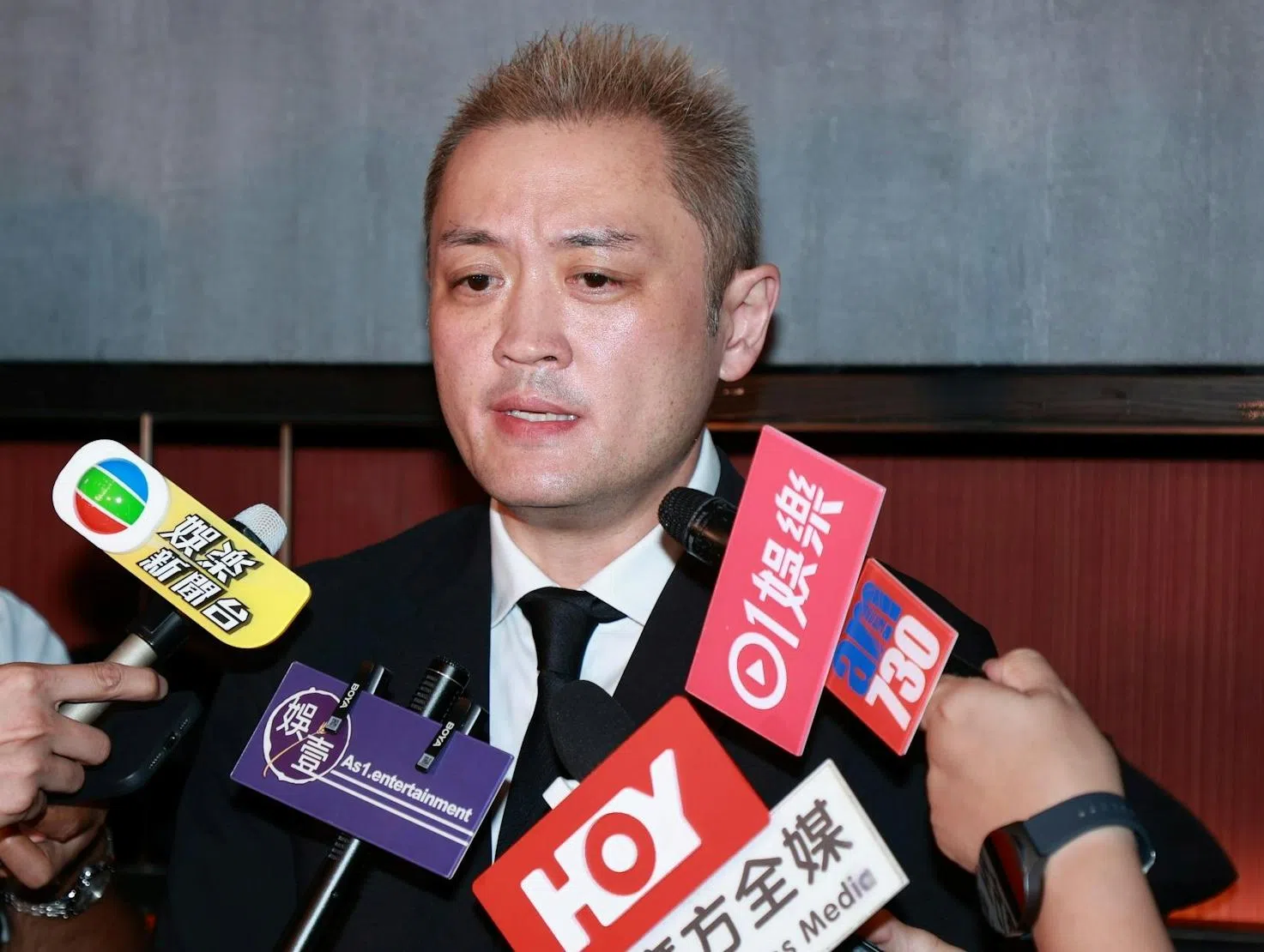 李泳汉在丧礼解秽酒后受访。（互联网）