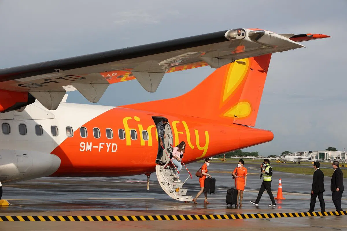马来西亚飞萤航空公司（Firefly）FY3124航班今早约7时48分，载着59名乘客包括飞萤总裁施尤俊，从马来西亚梳邦（Subang）起飞，8时46分在实里达机场降陆。（唐家鸿摄）