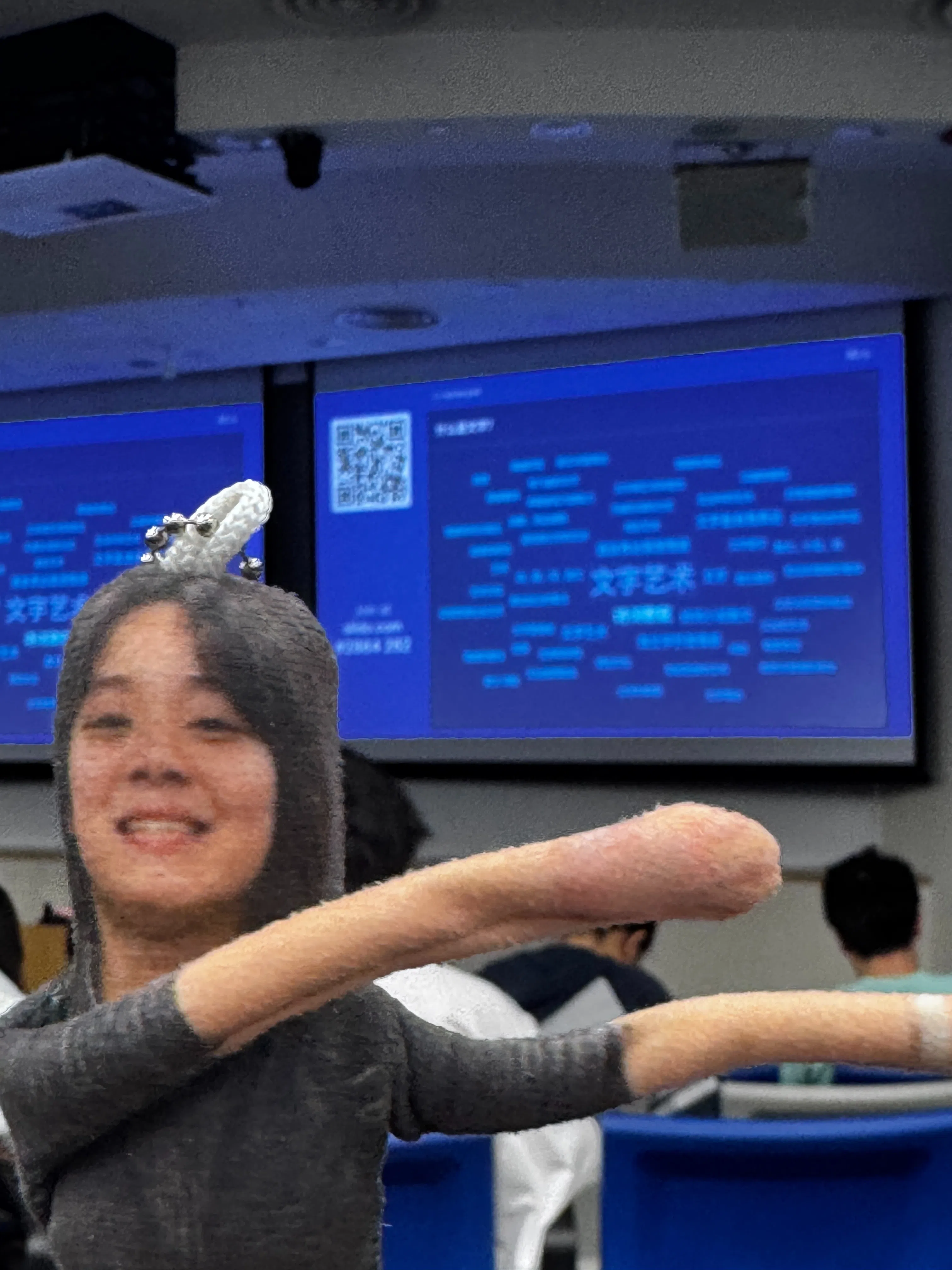 文学与文化导论课上讨论“文学是什么？”（李画扬摄）